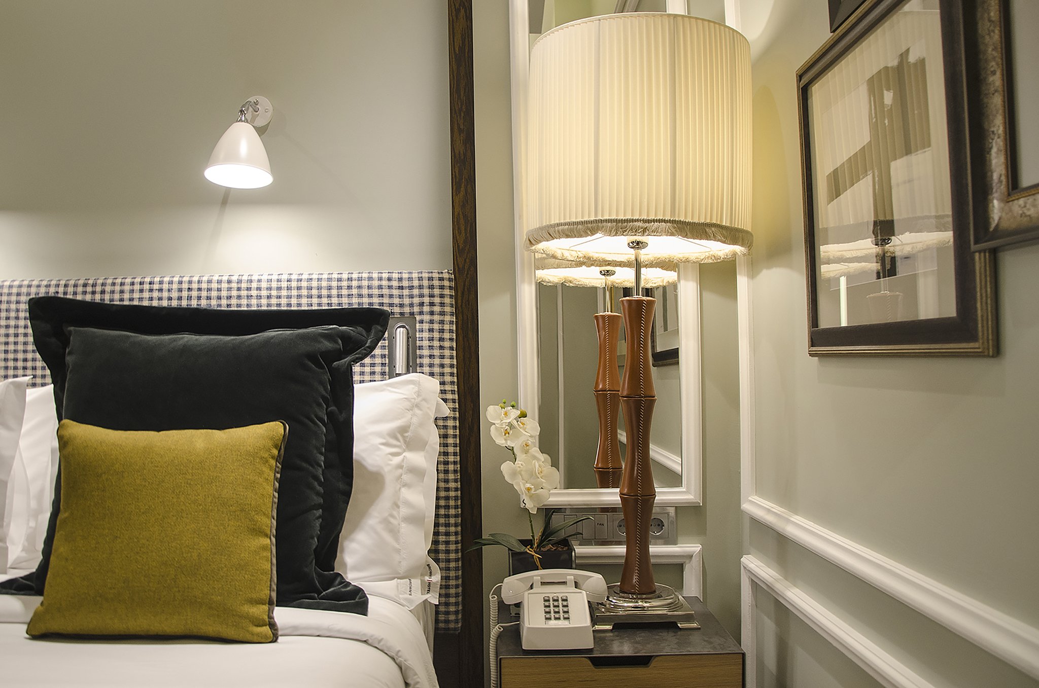 Small_Room_Interior_View18_S