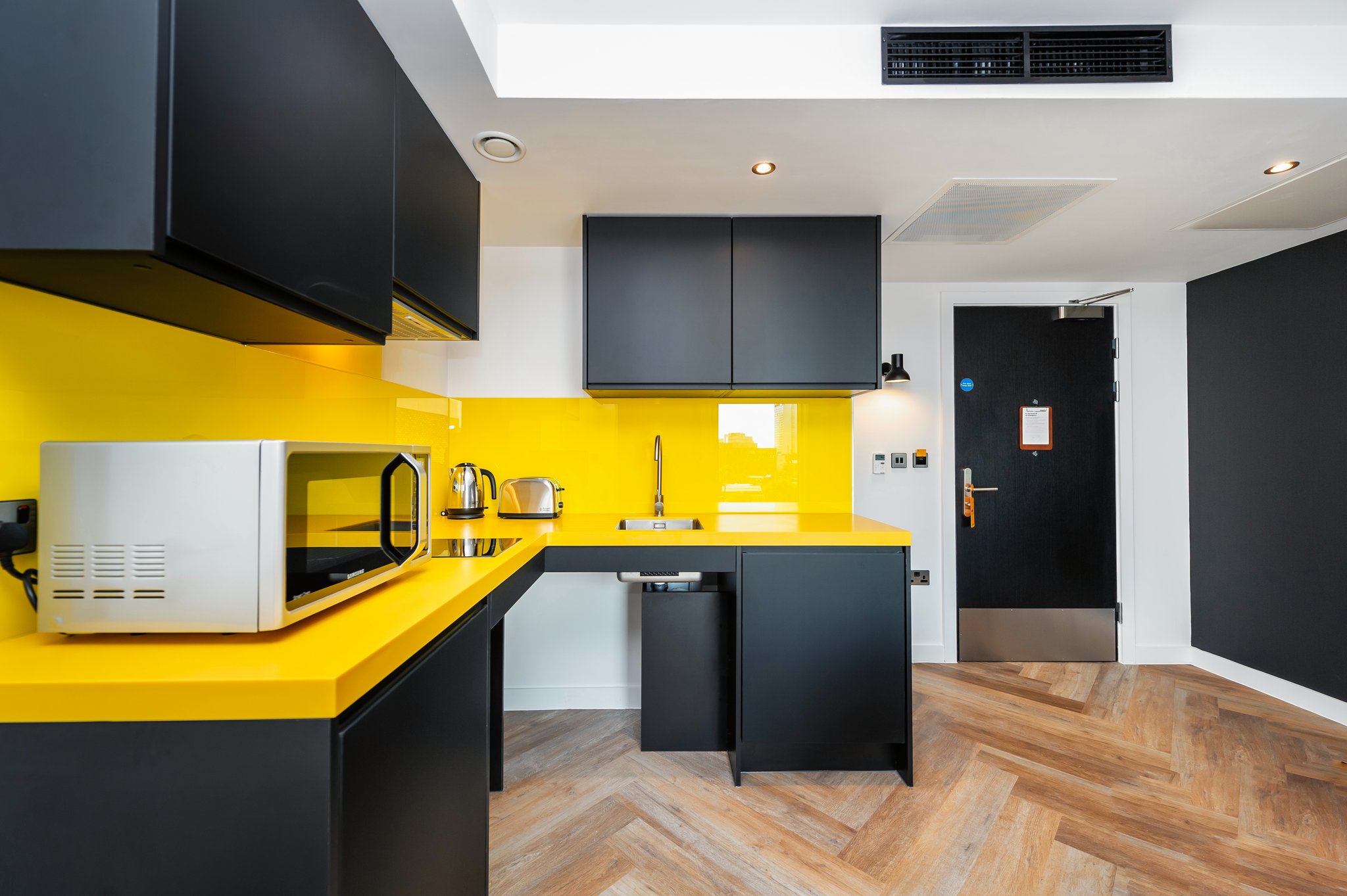 Studio_Sleeps_Two_Accessible_Kitchen_S