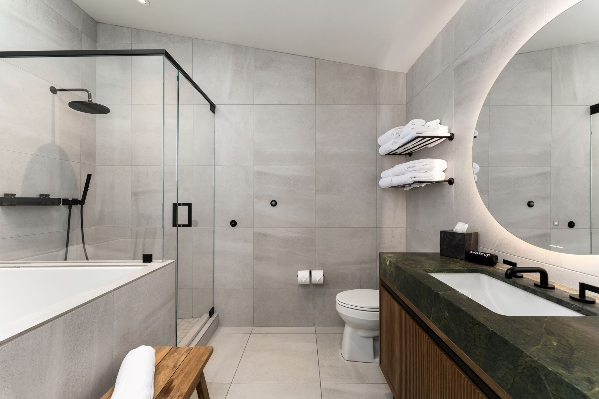 Town_Home_Bathroom_S