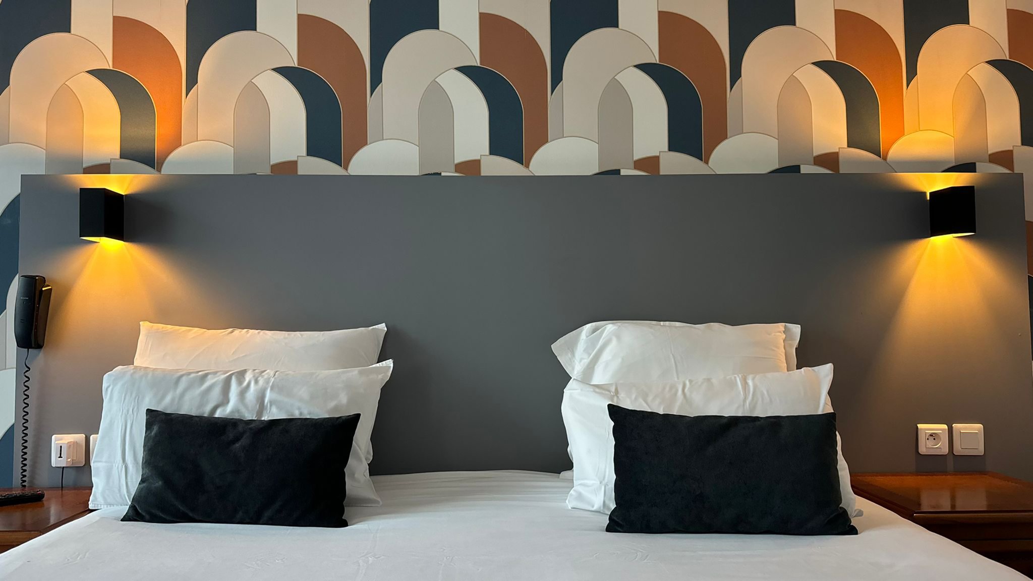 Lake_View_Room_S