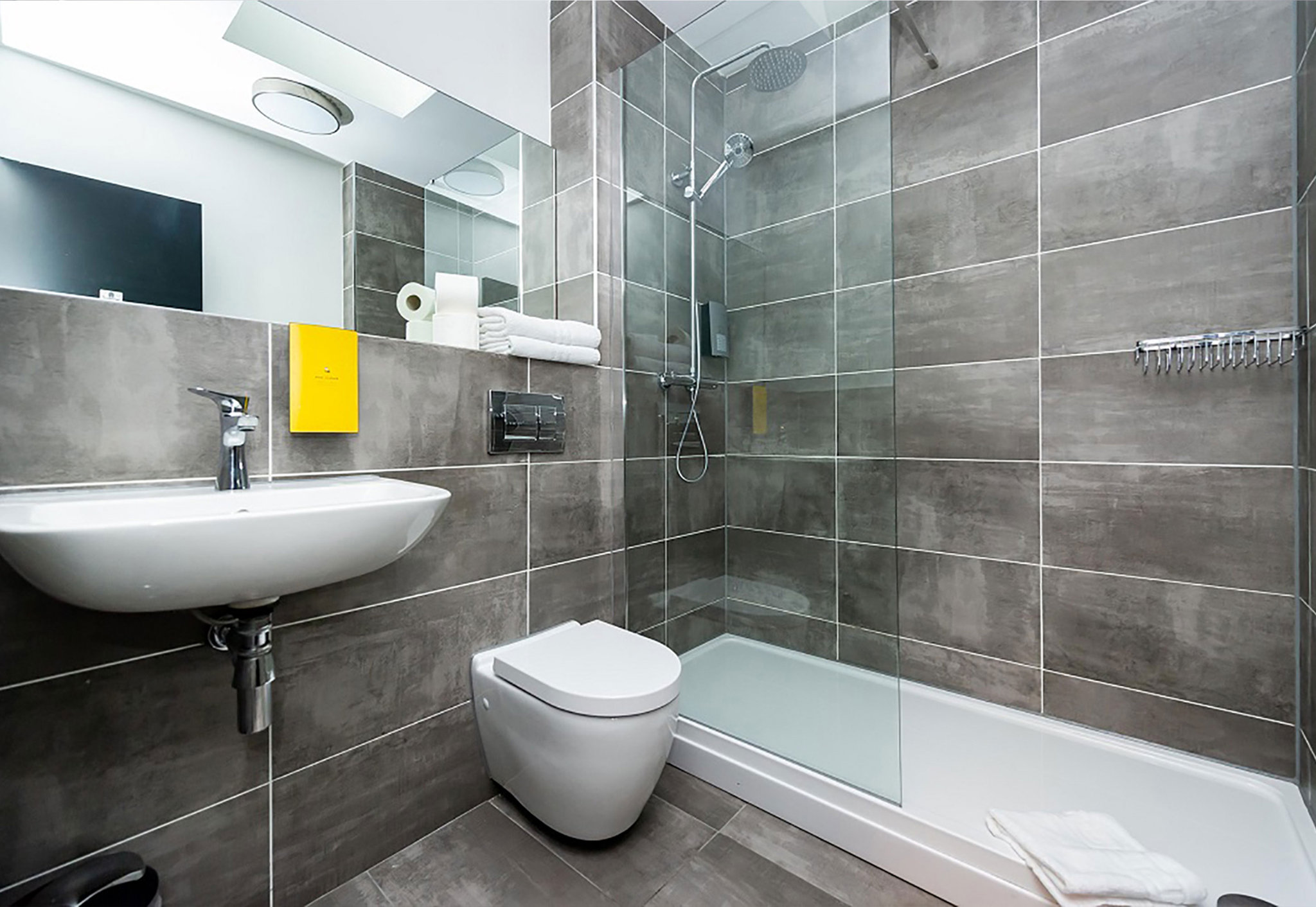Apartment-Bathroom_S