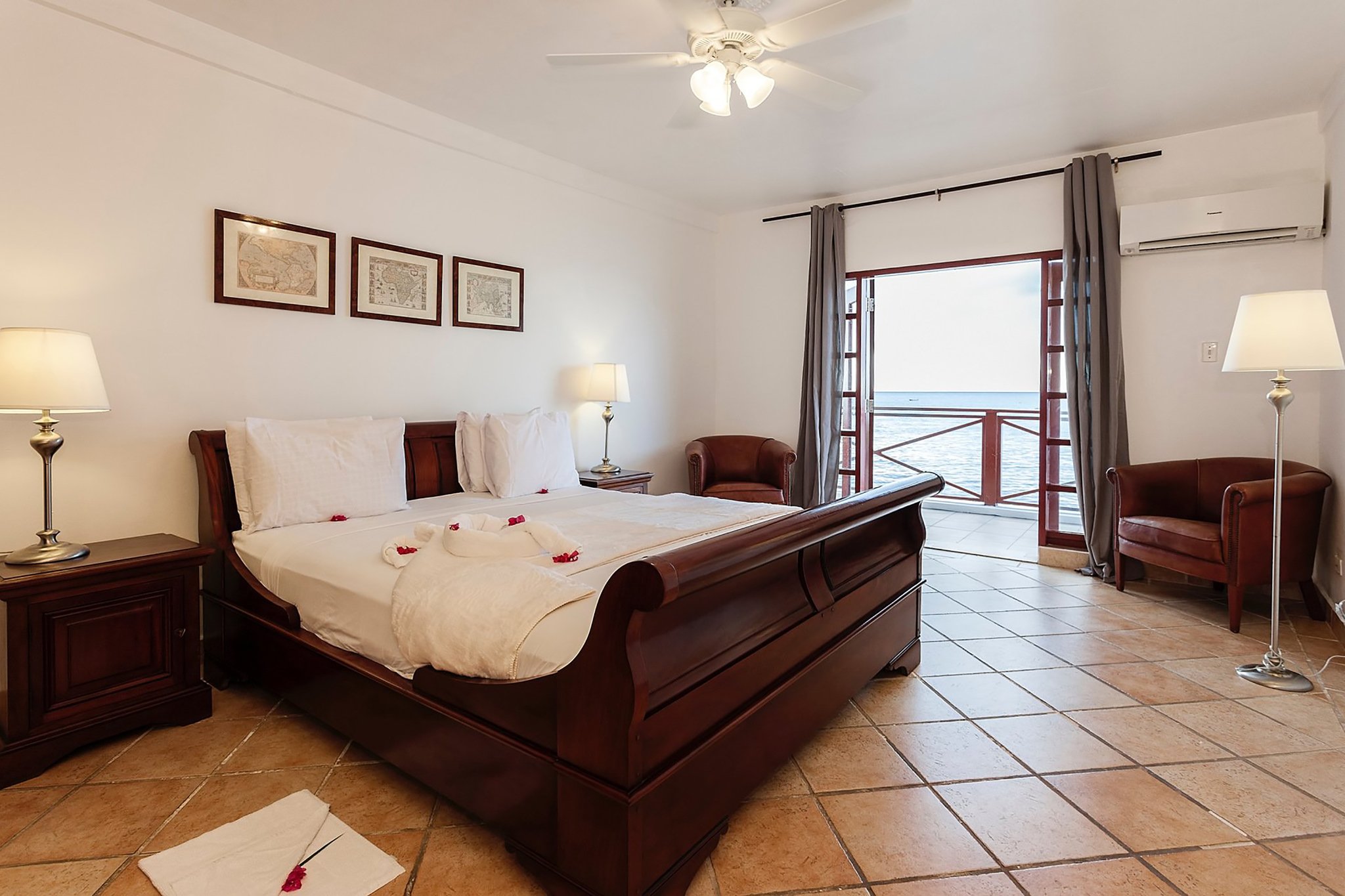 Ocean_Front_Suite-Ocean_Front_Room2_S