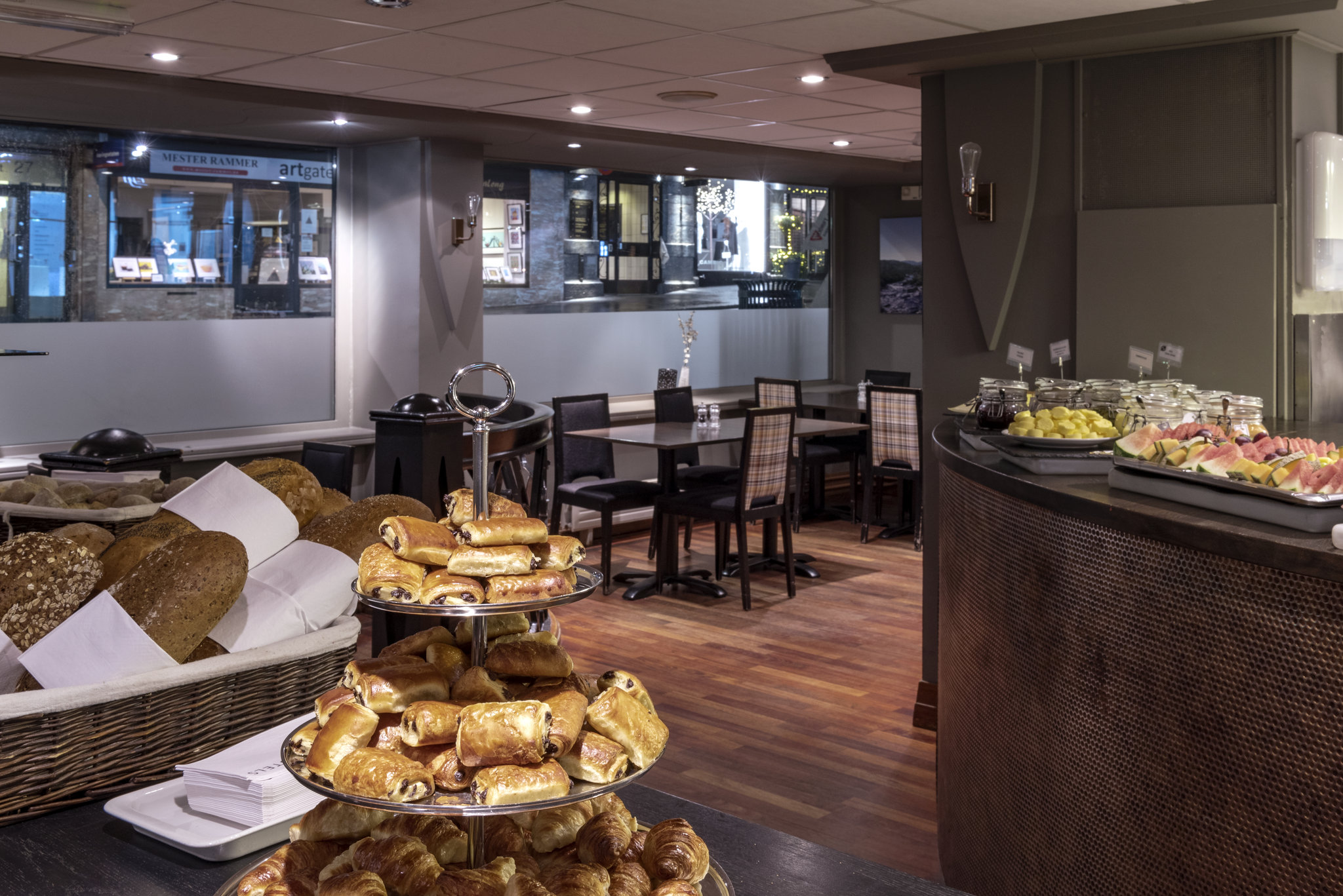 Restaurant-01_S