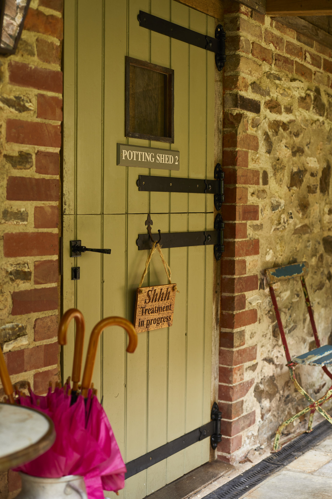 Potting_Shed_treatment_room_S