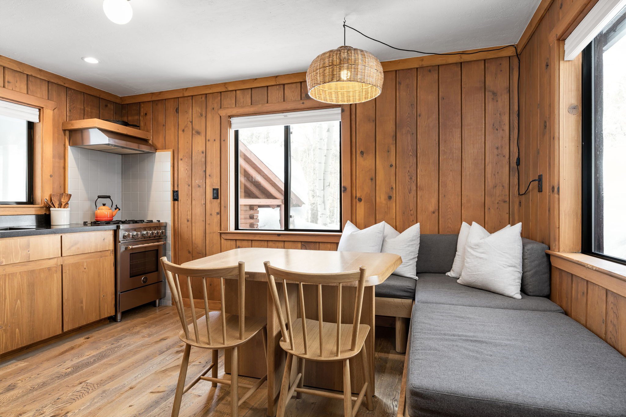 Juniper_dining_area_S