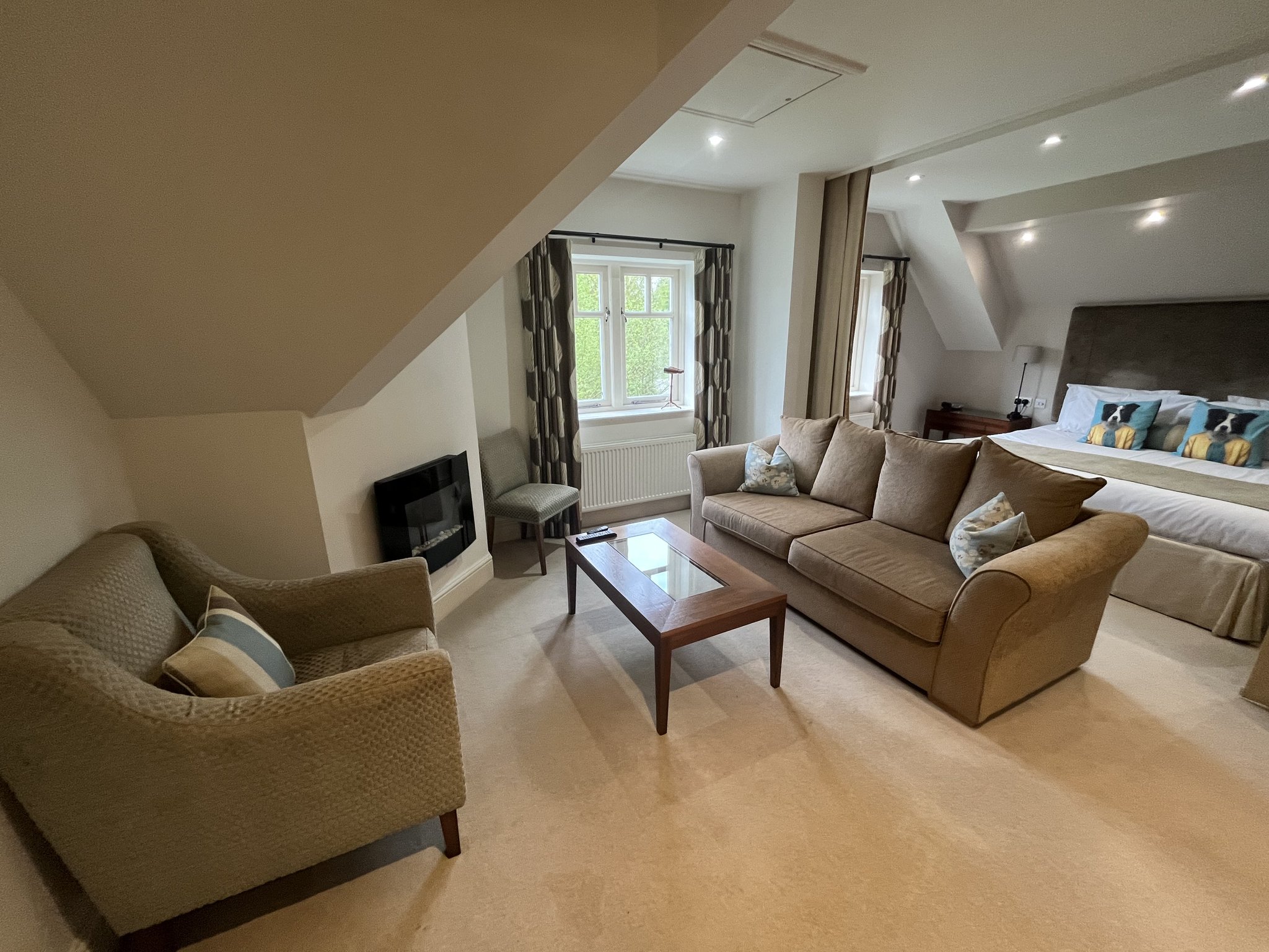 Westmorland_Suite_(3)_S