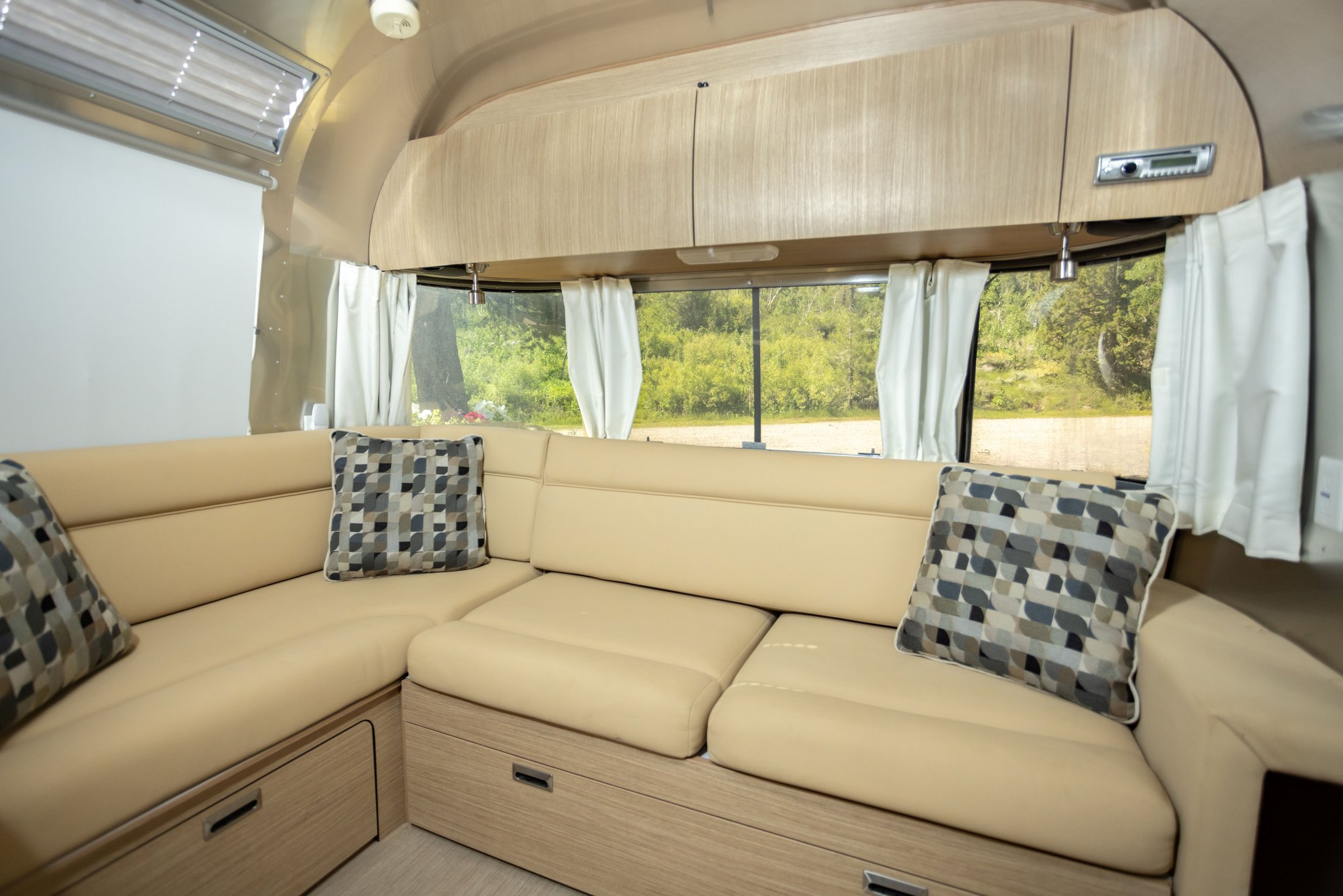 Airstream_couch_S