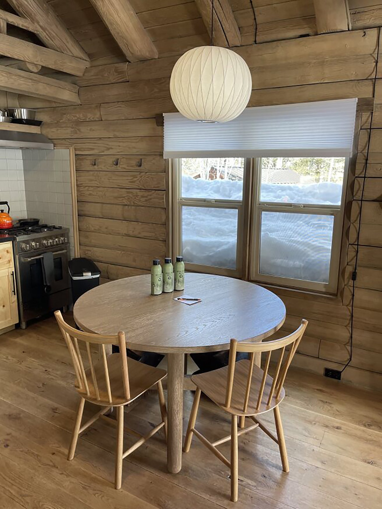 Snowshoe_dining_room_S