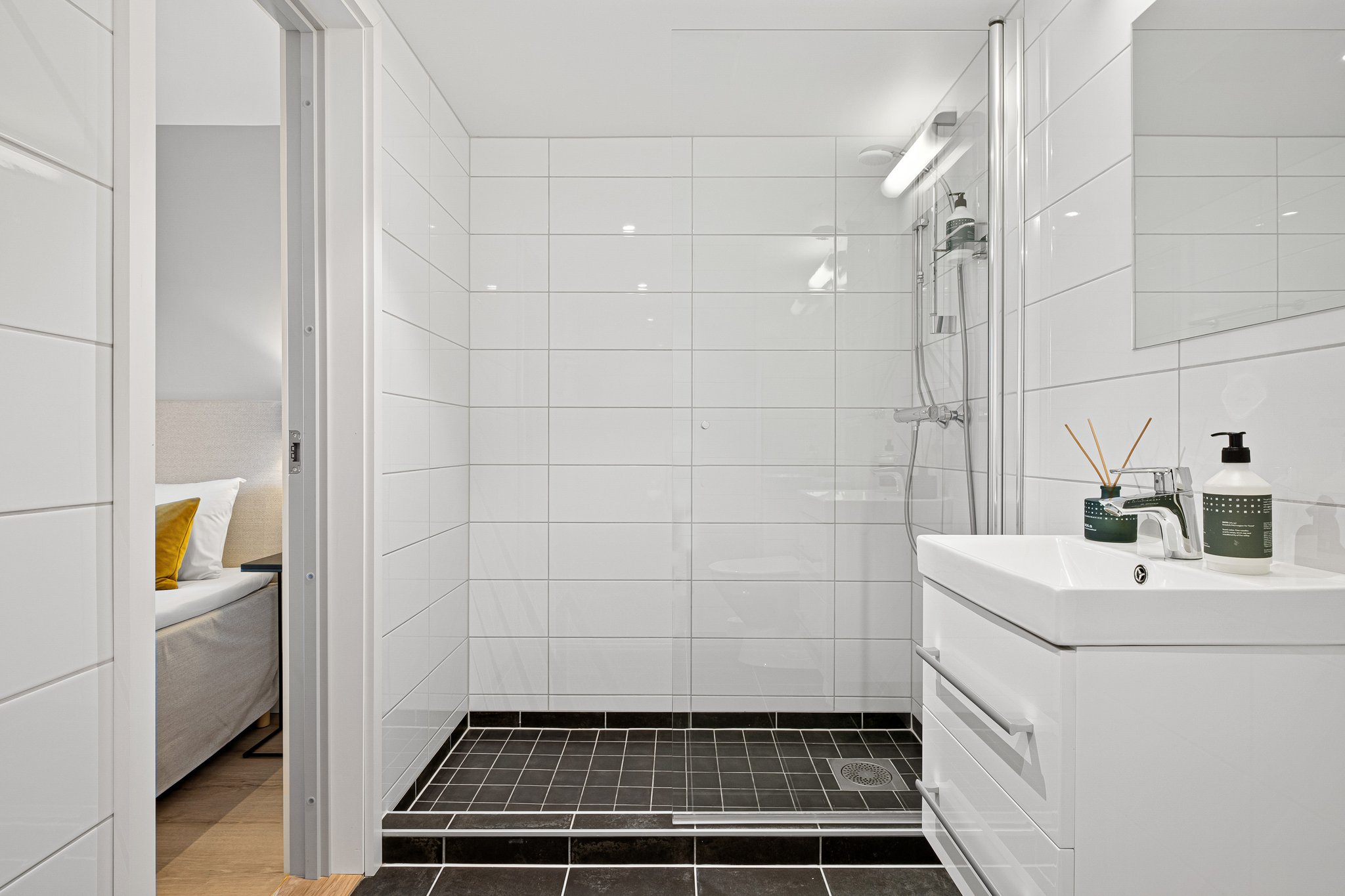 1bedroom_large_(4)_S