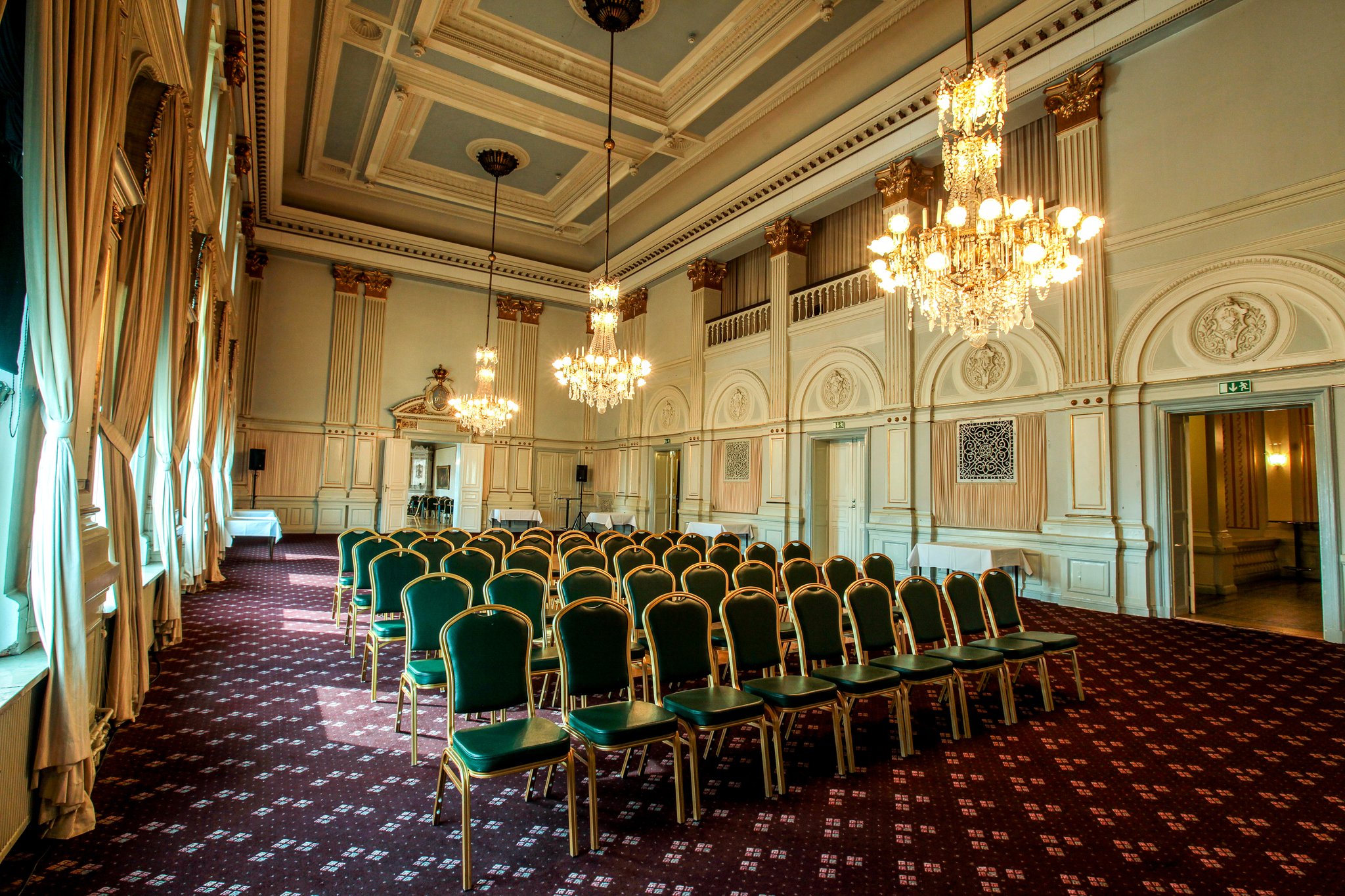 Hall-06_S