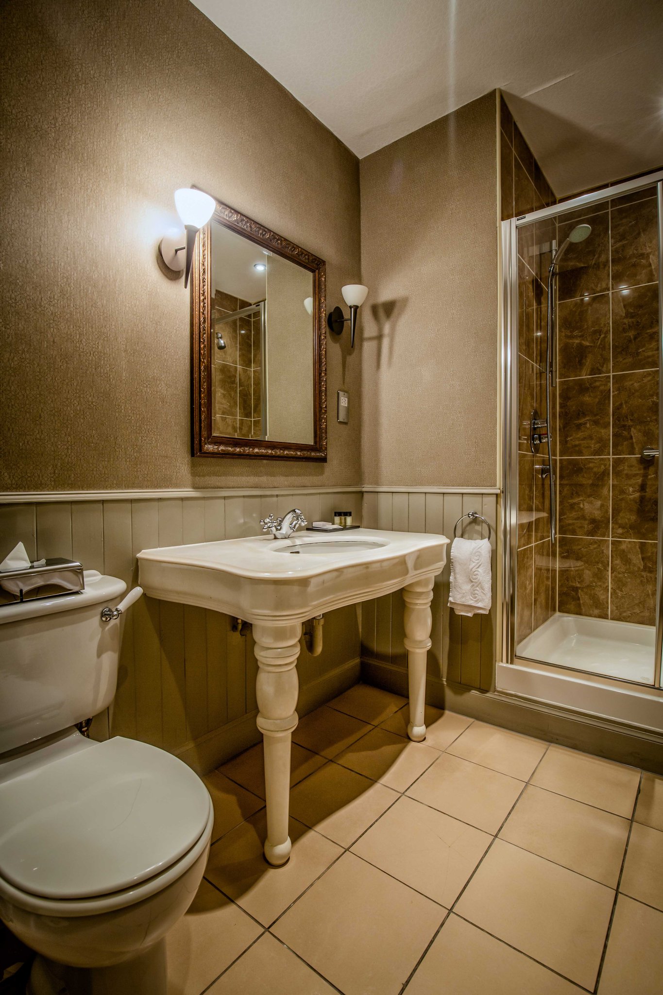 bothy_suite-10_S