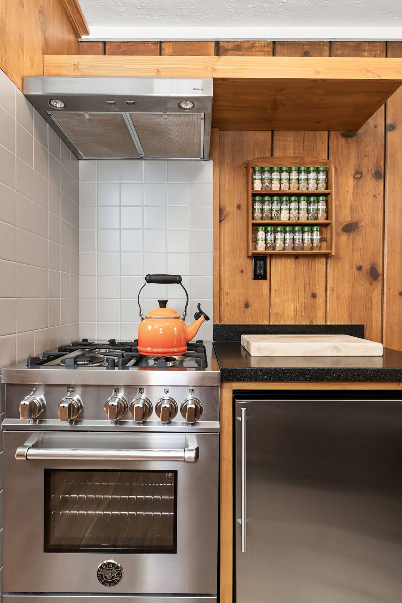 Redwood_kitchen_S