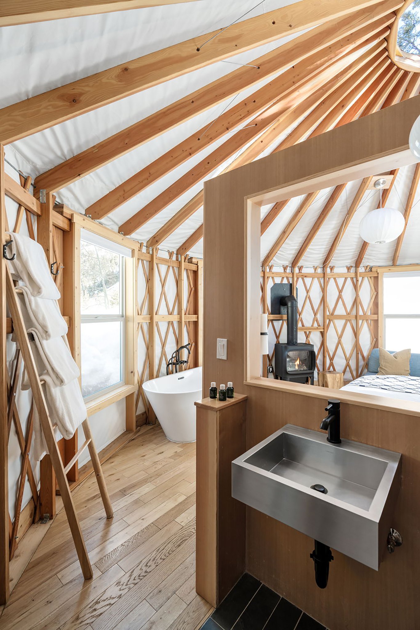 20ft_yurt_bathroom_S