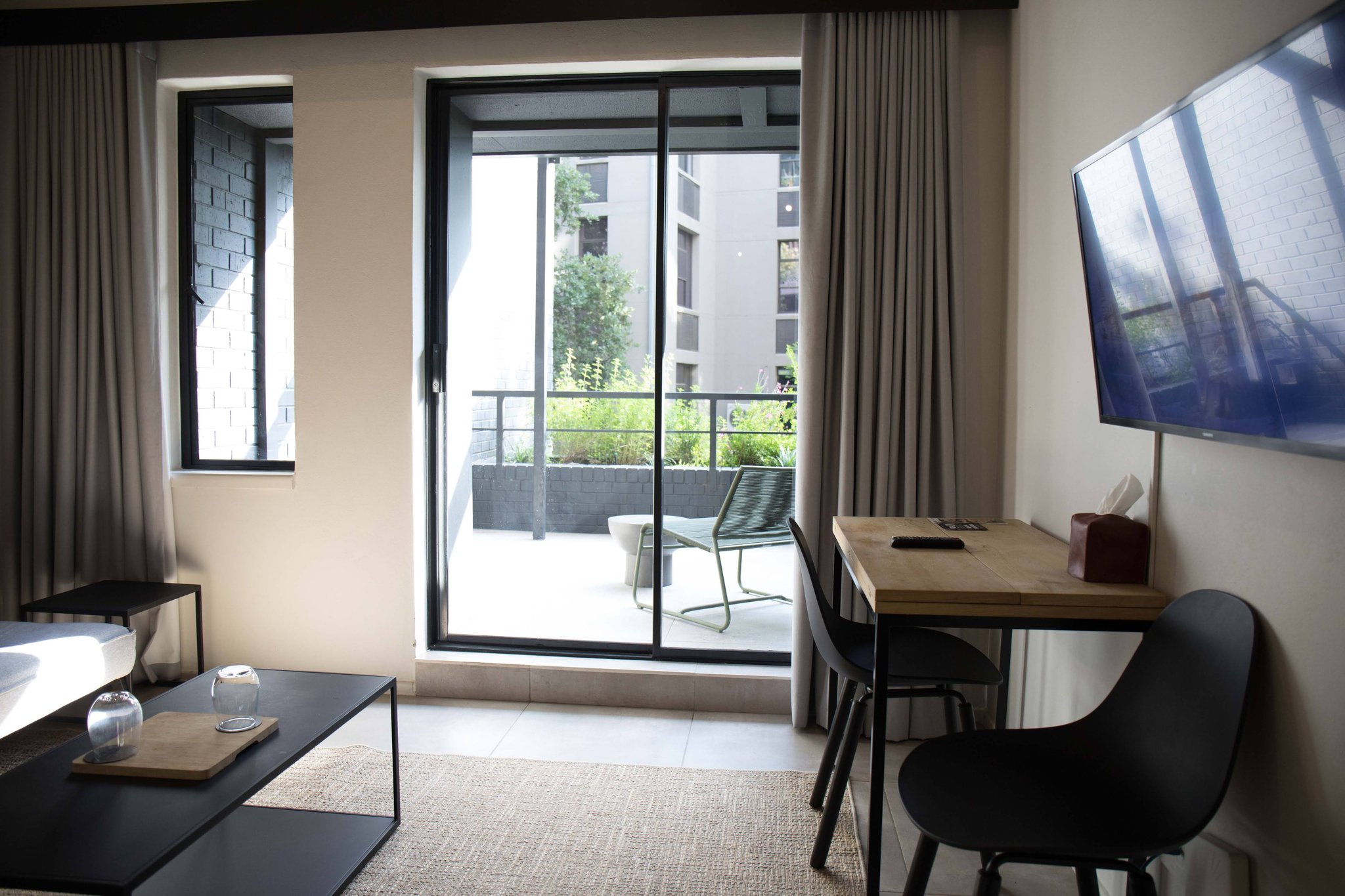 ONE_BED_WITH_BALCONY_3_S