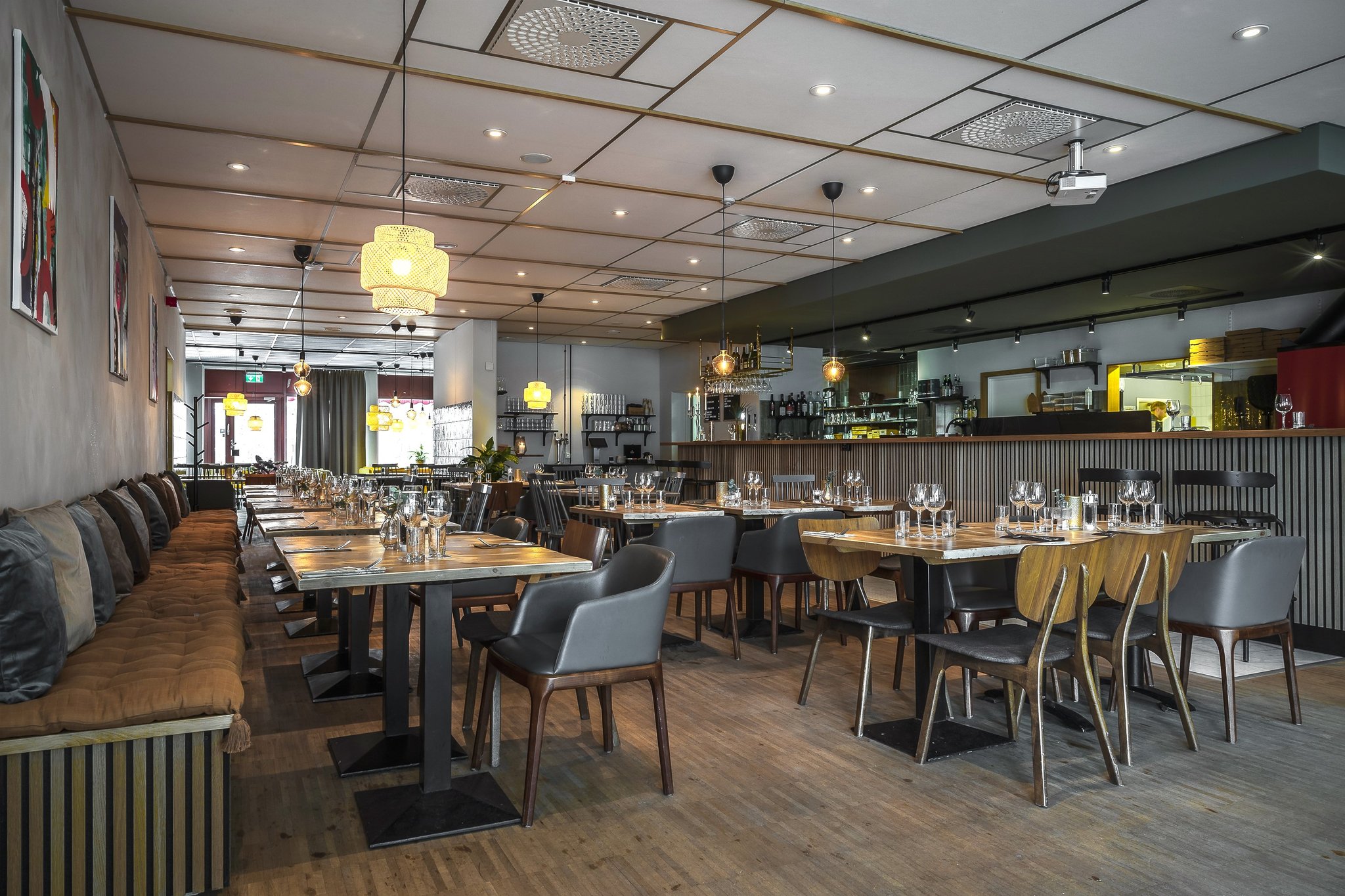 restaurant-01_S