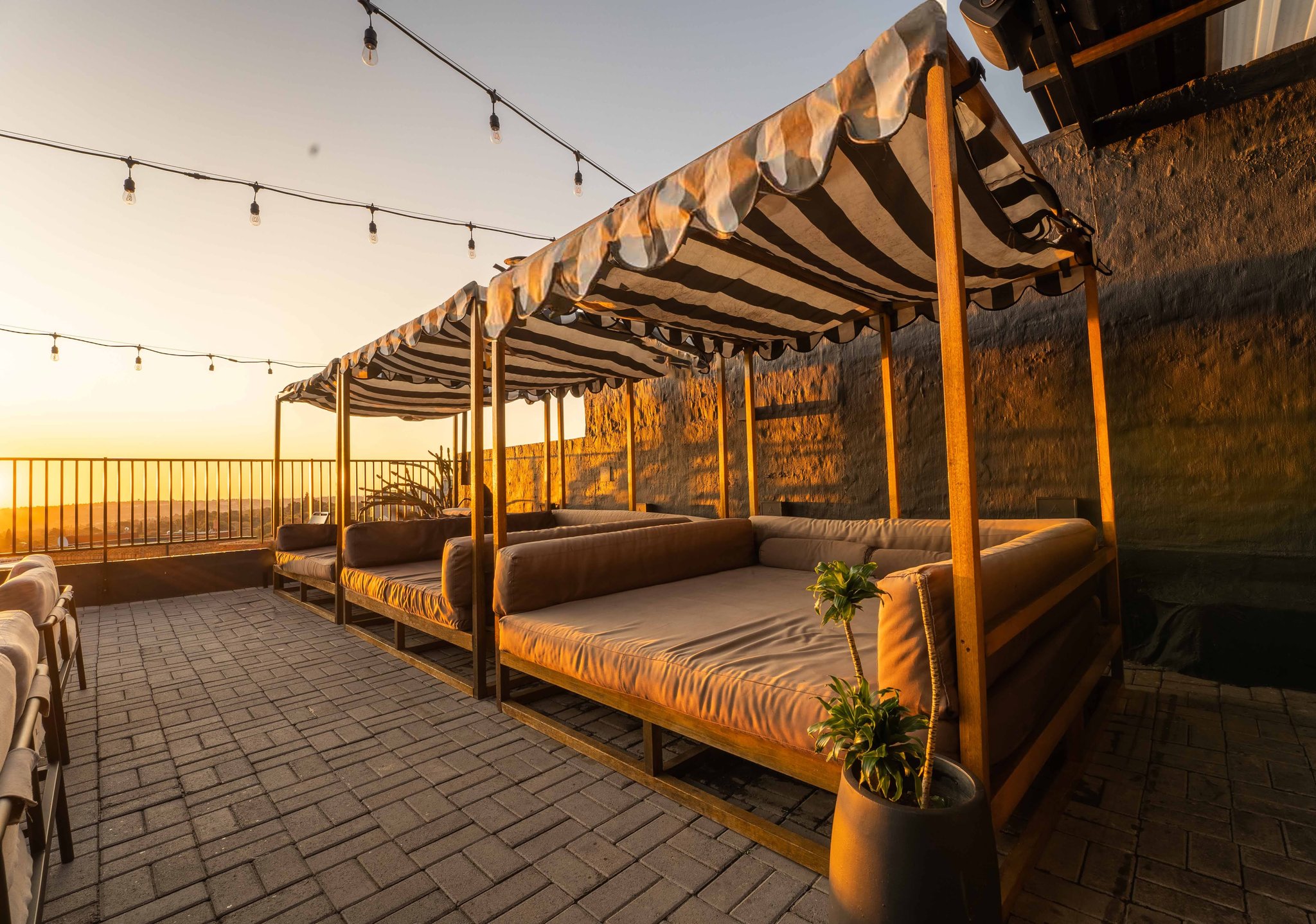 Rooftop_1_S
