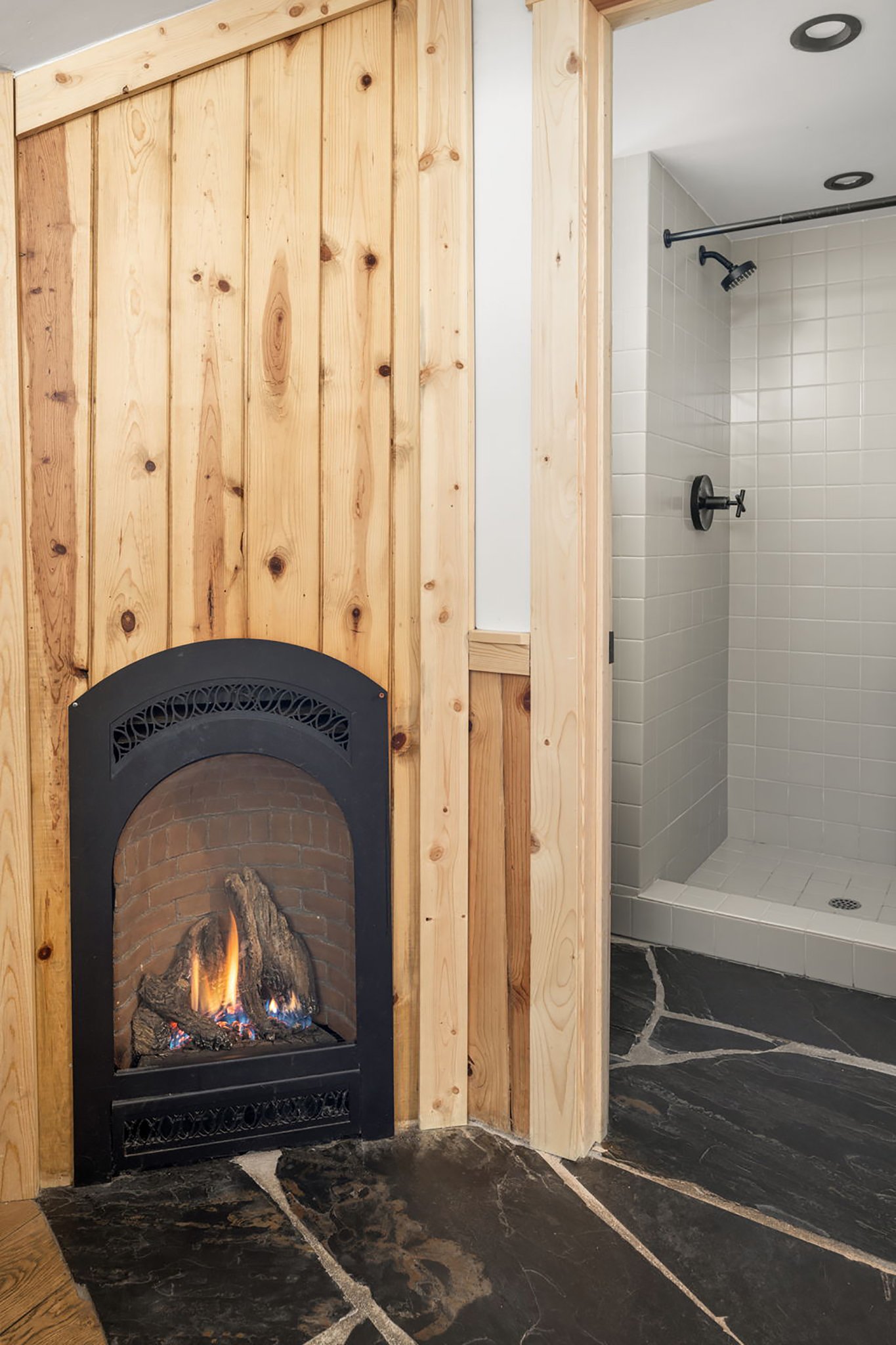 Foxtail_bathroom_S