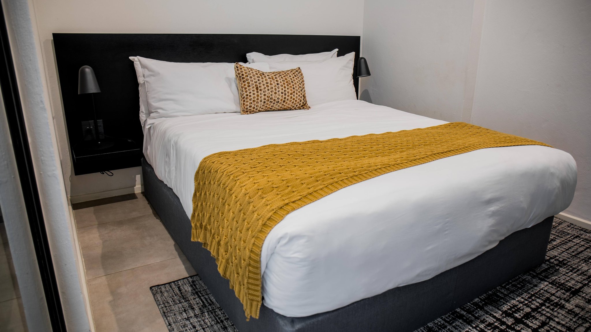 ONE_BED_WITH_BALCONY_9_S