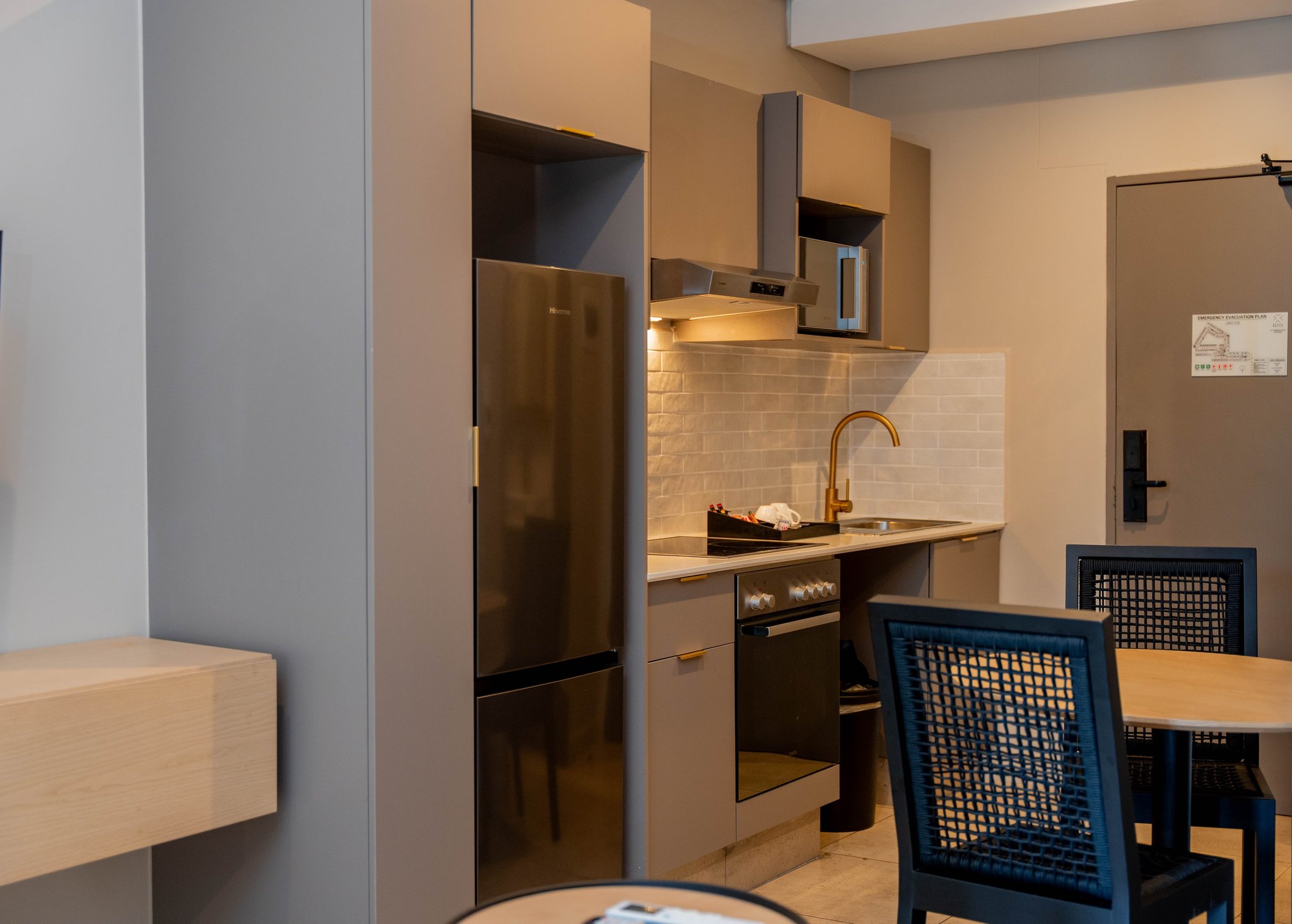 One_Bedroom_Suite_Balcony_4_S