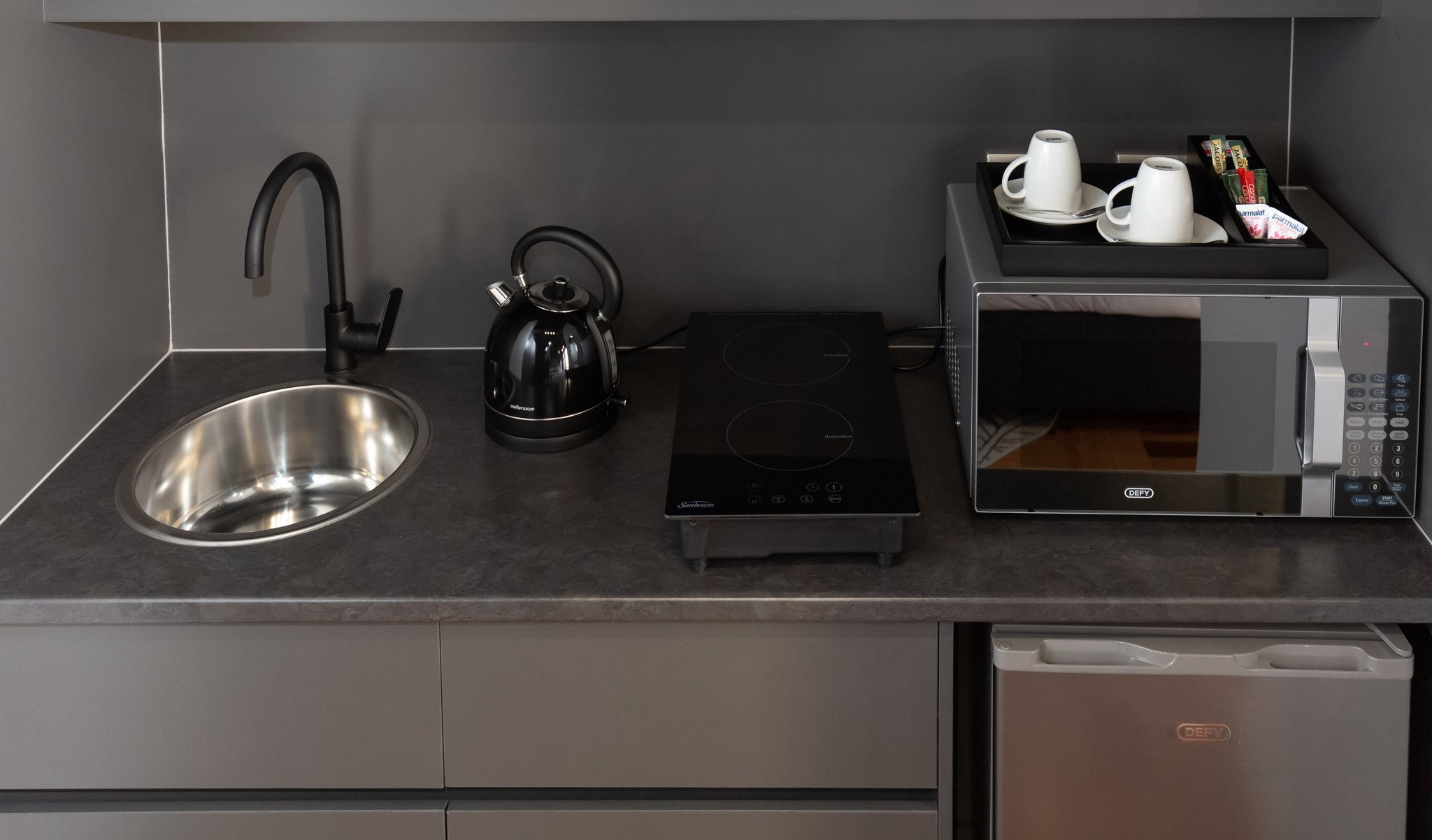Kitchenette_all_rooms_3_S