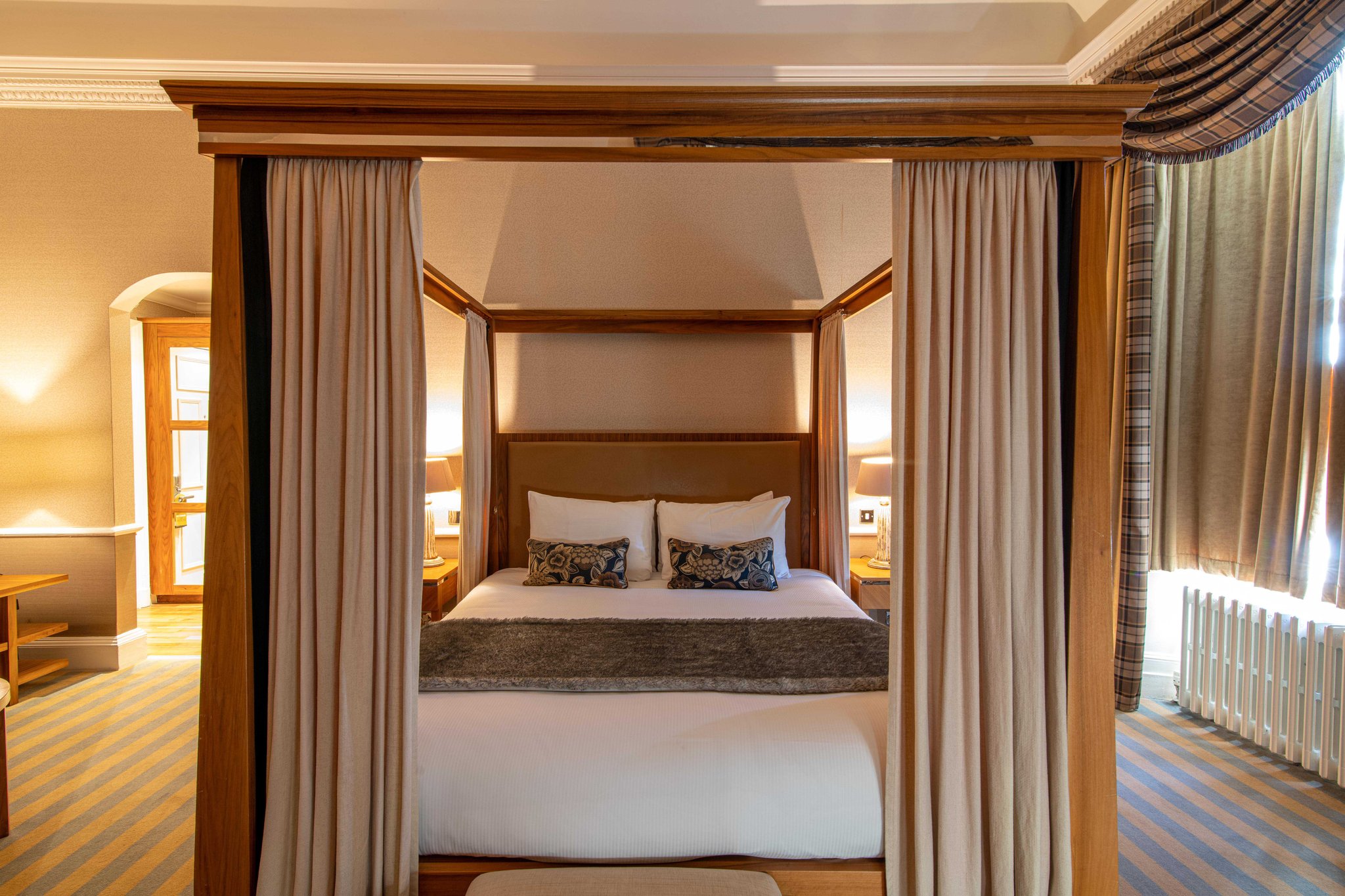 dukes_suite-03_S