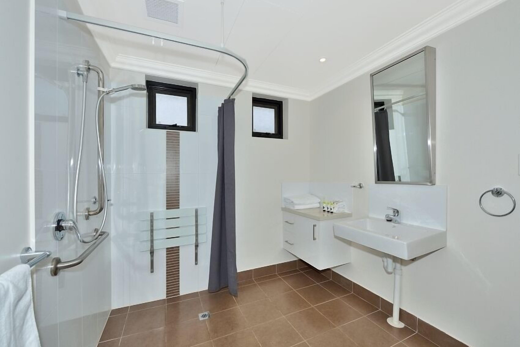One_Bedroom_Studio_Bathroom_S