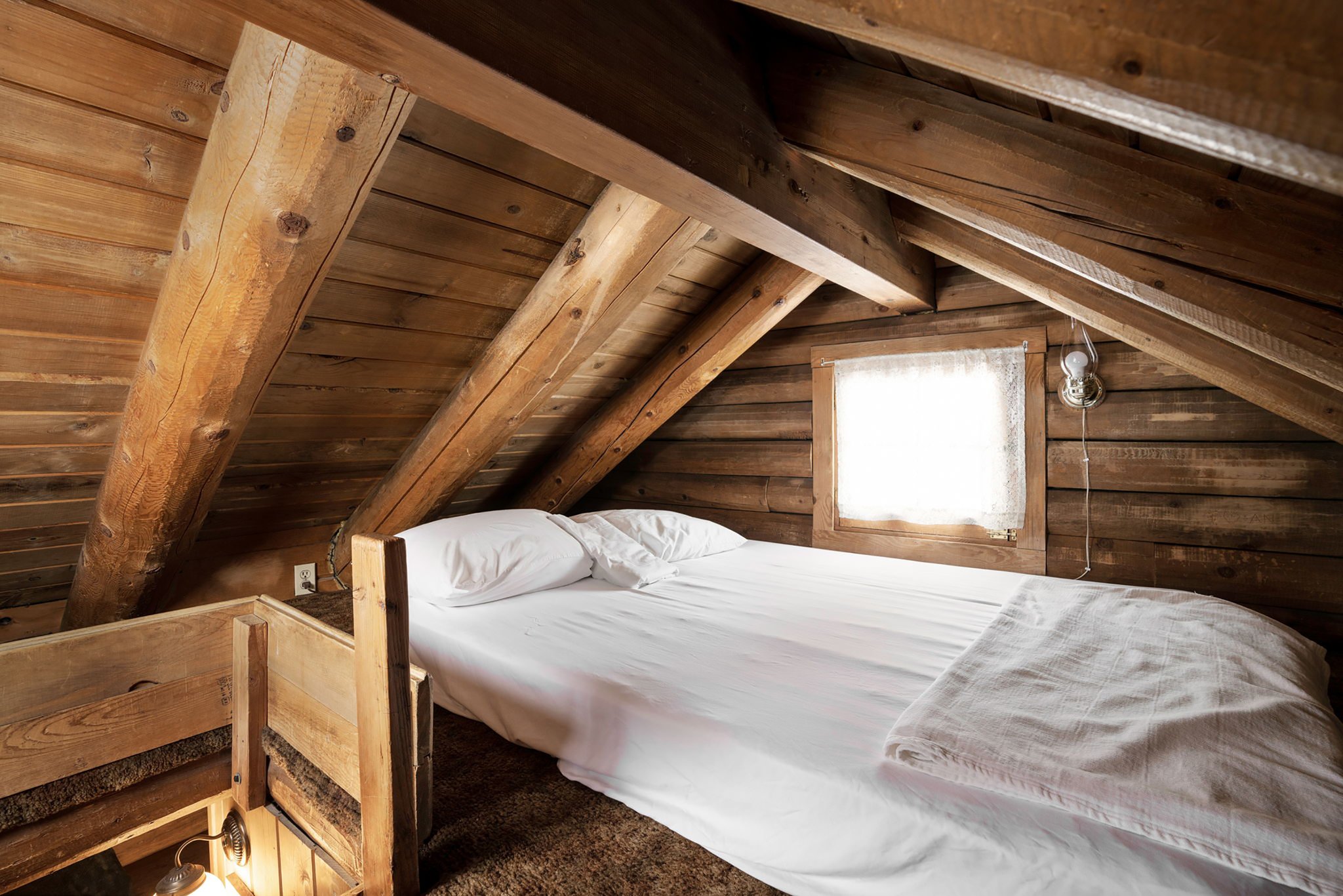 Dougfir_Creekside_loft_S