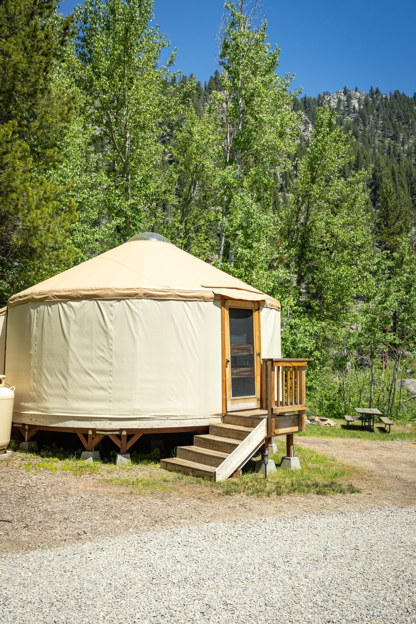 Yurt24_Outside3_S
