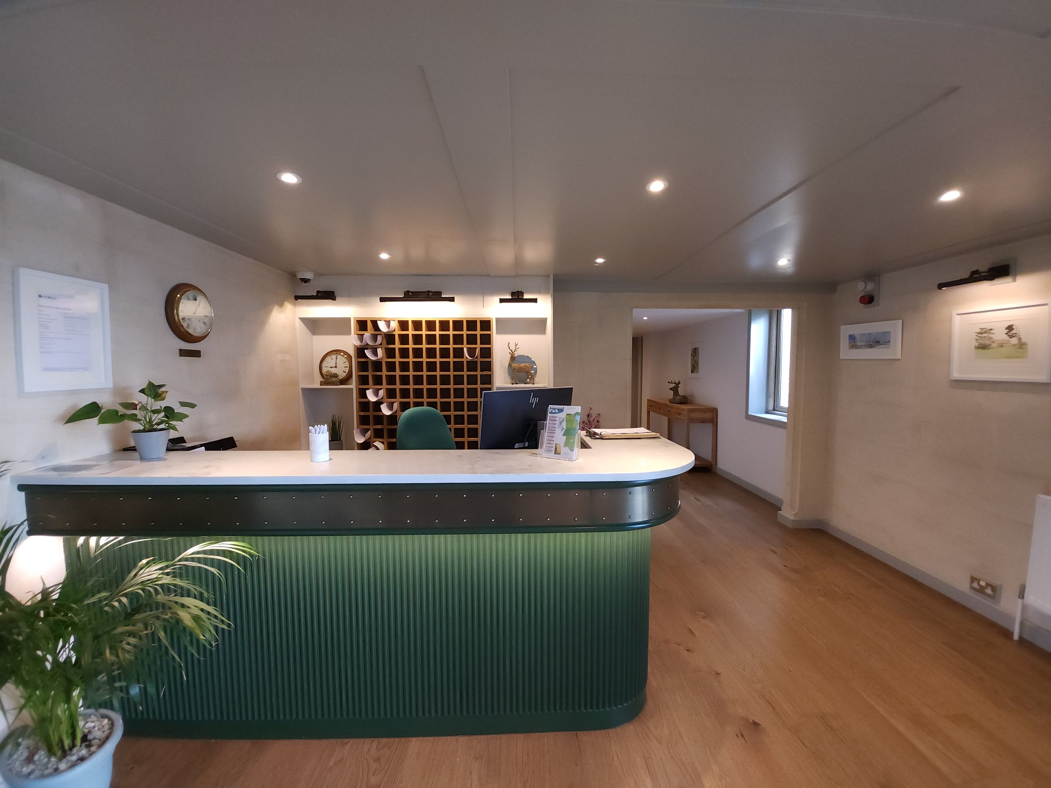 Reception_S