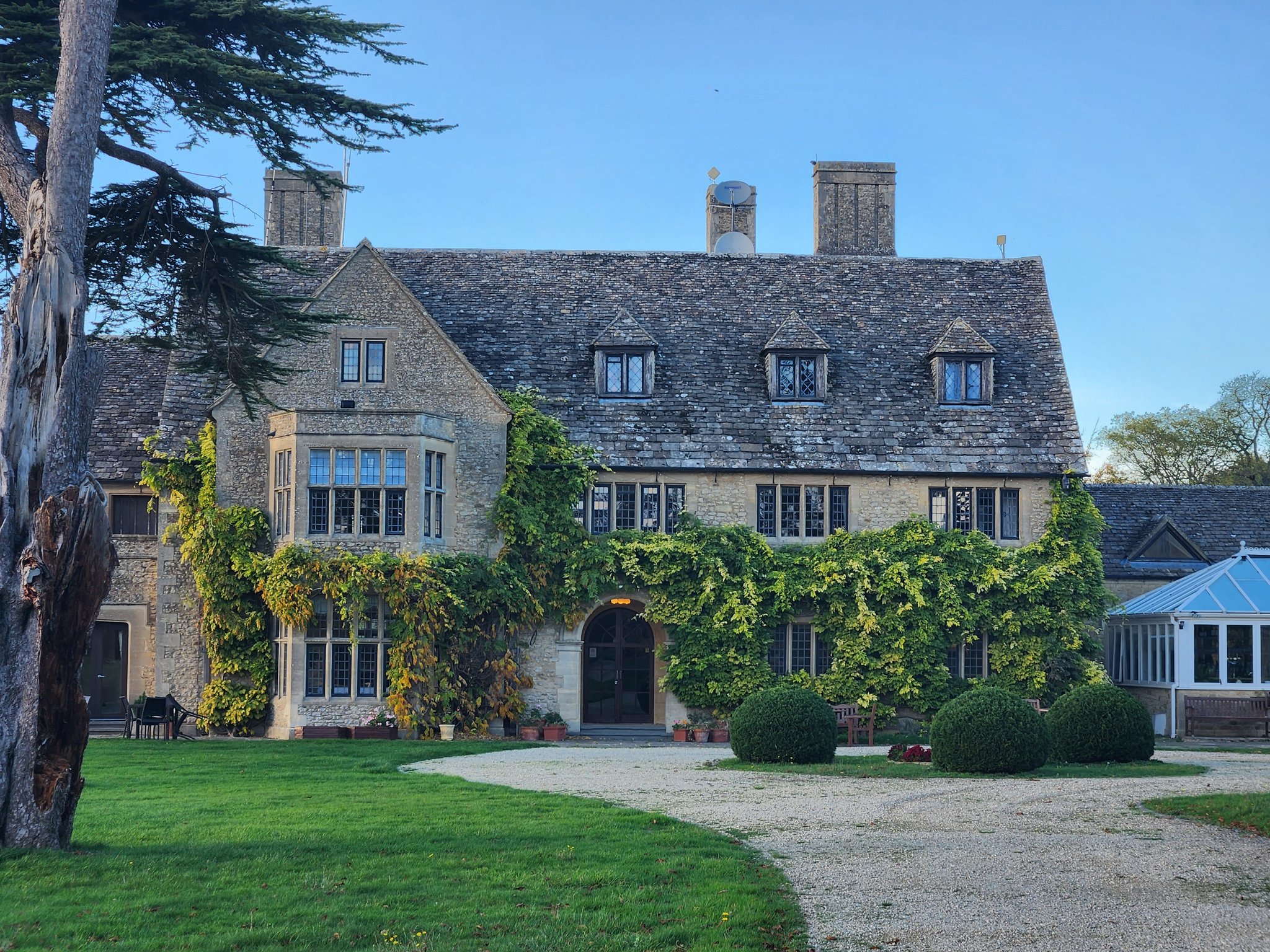 Exterior2_S