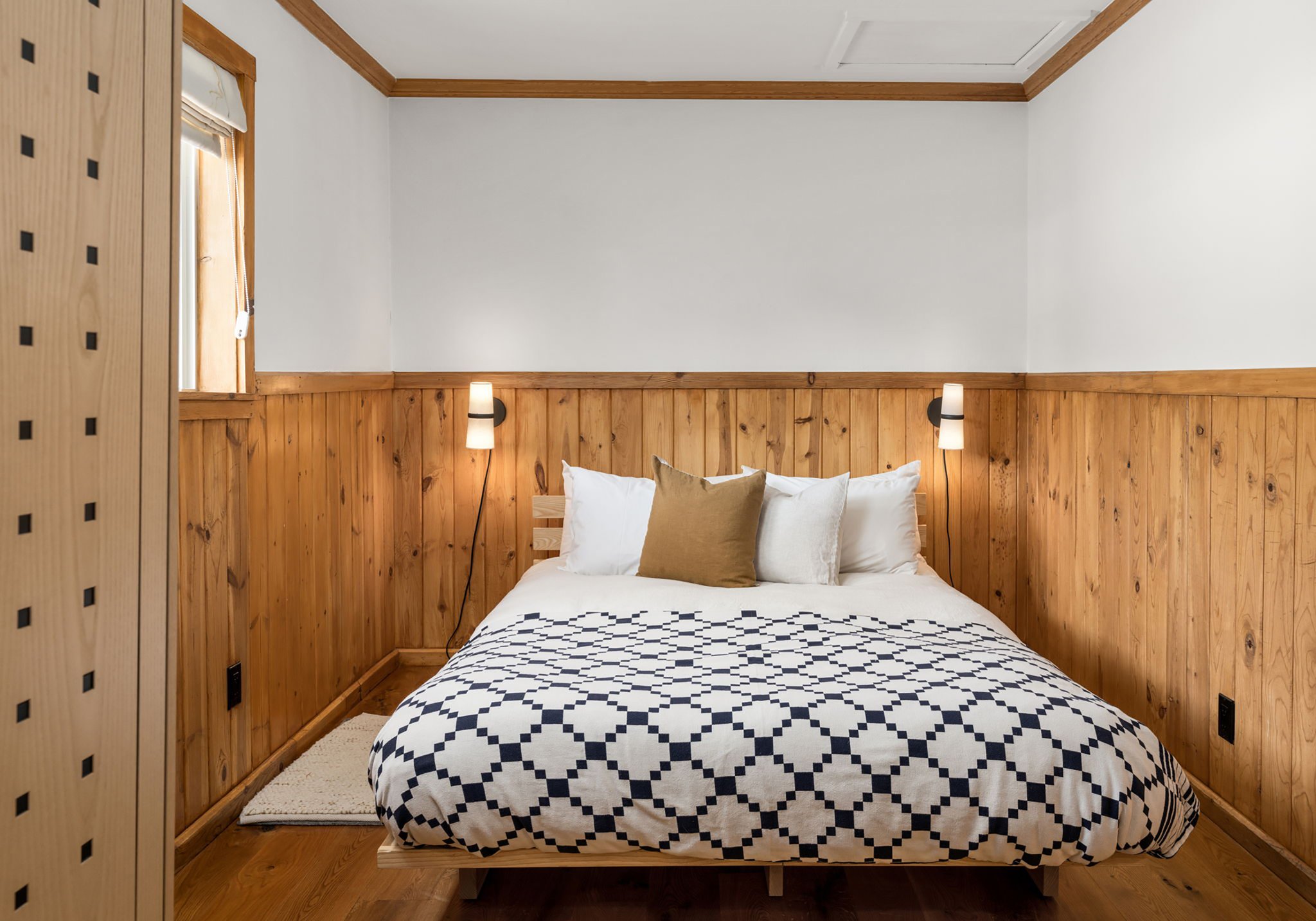 Homestead_Open_bedroom_S