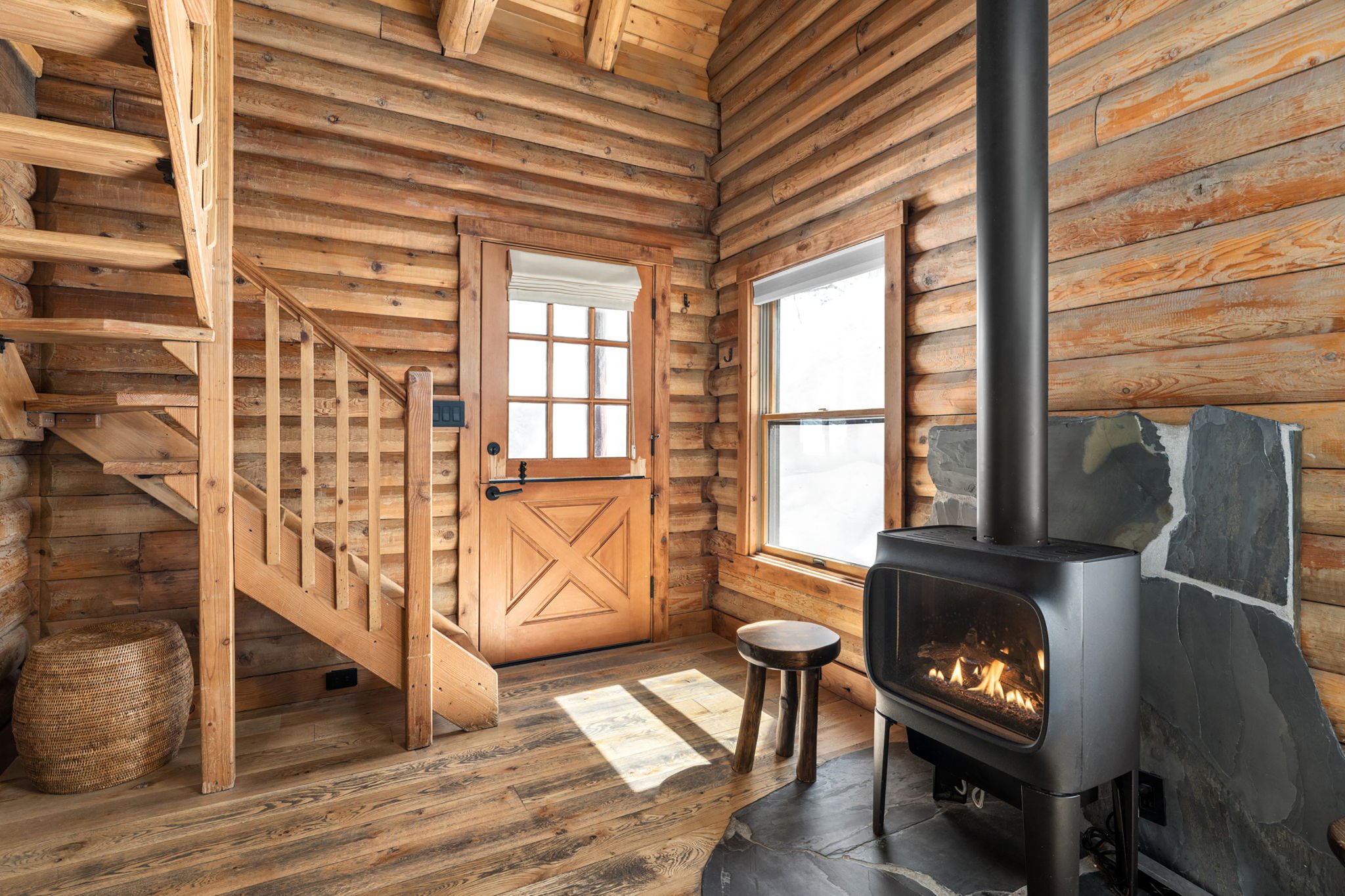 Wa_She_Shu_fireplace_S