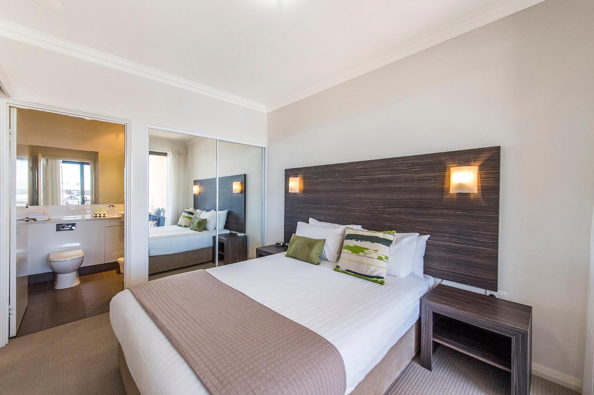One-Two_Bedroom_Palladio_View_Apartment_S