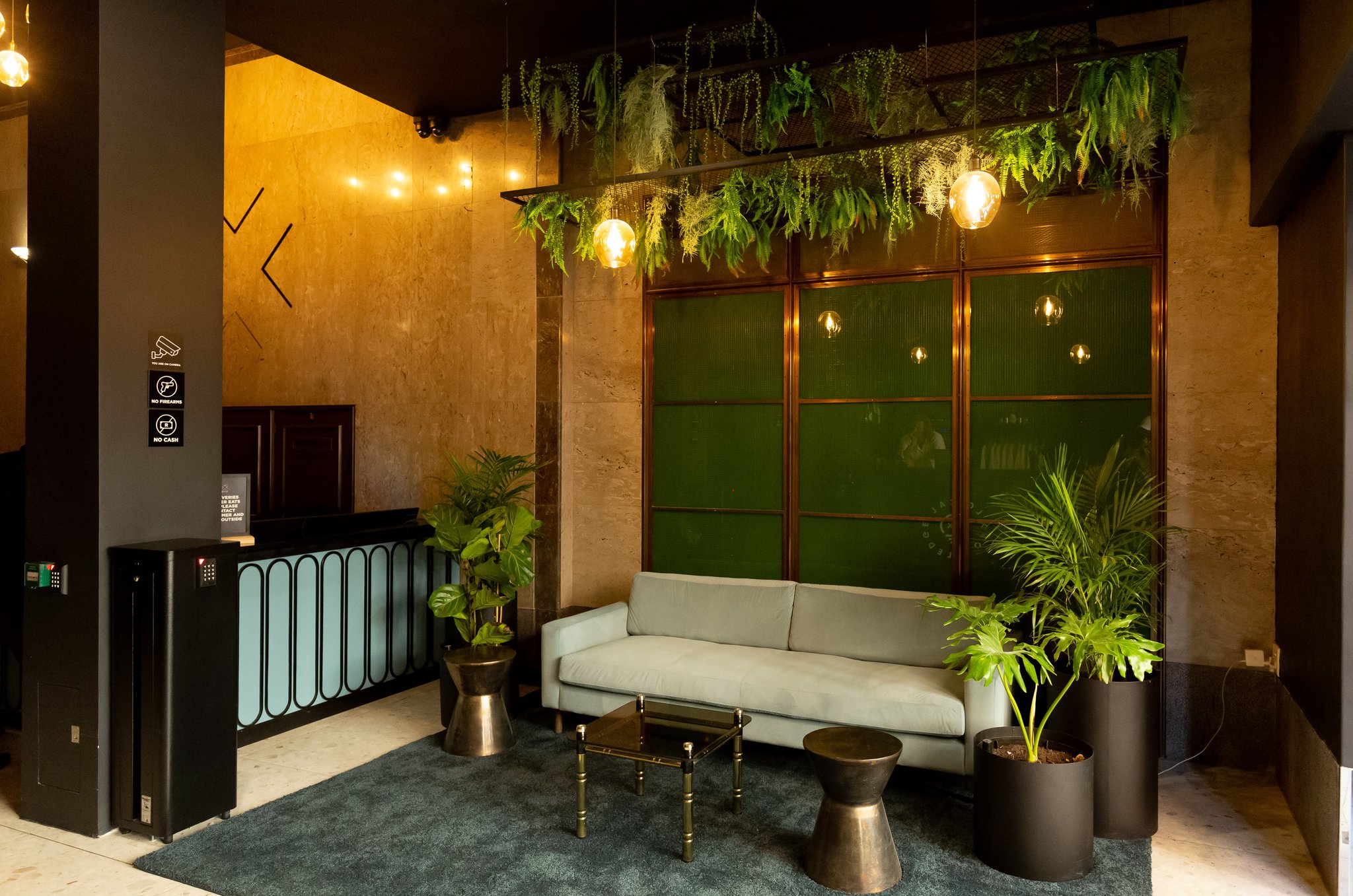 Hotel_Lobby_S