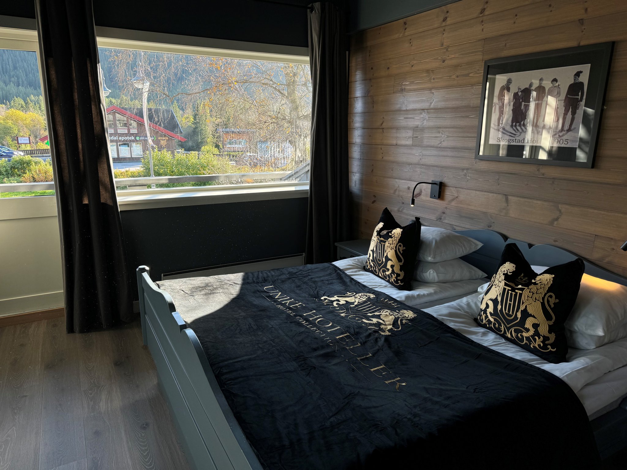 Superior_double_room_with_balcony_2_S