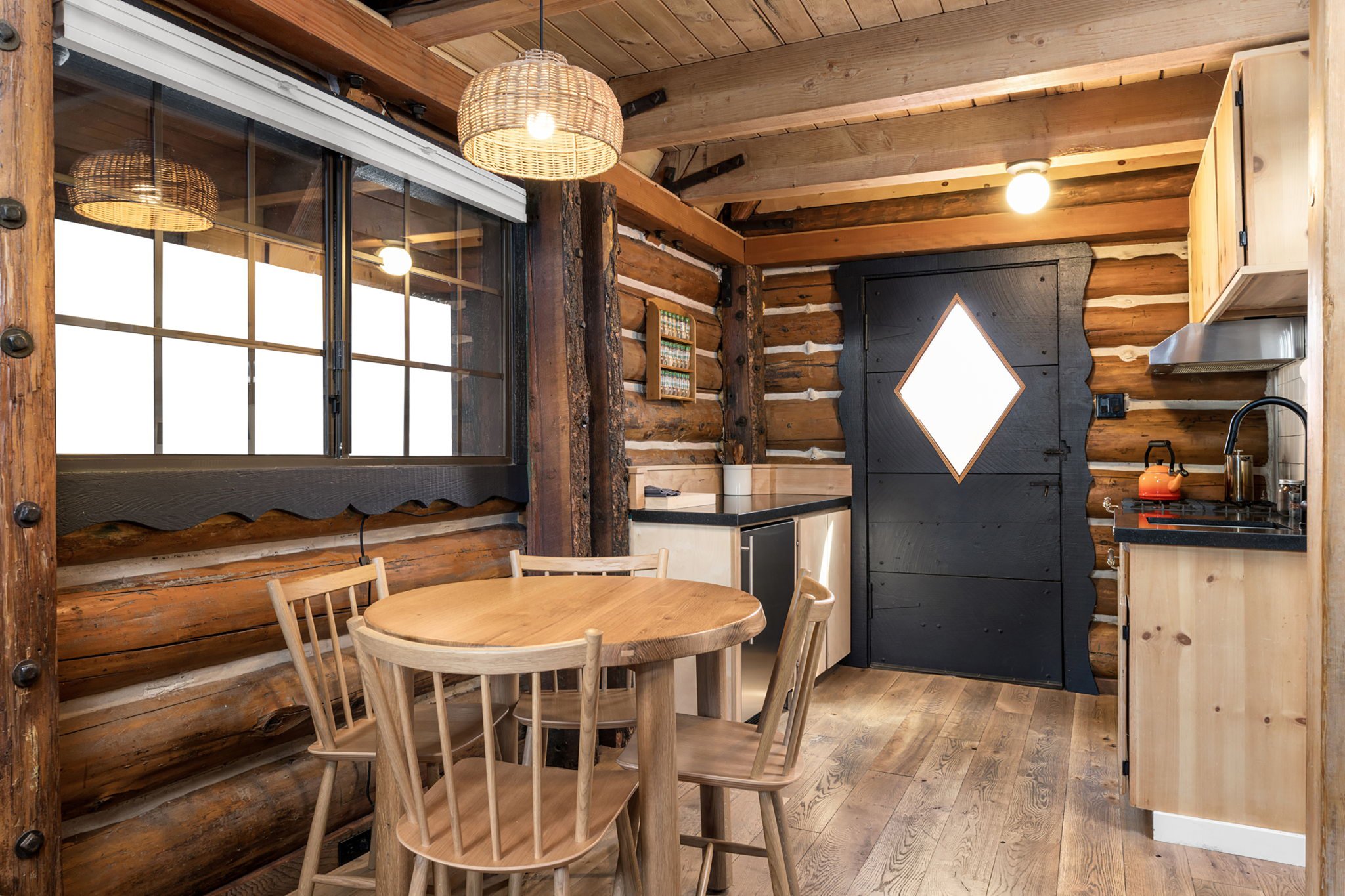 St_Nick_Dining_room_S