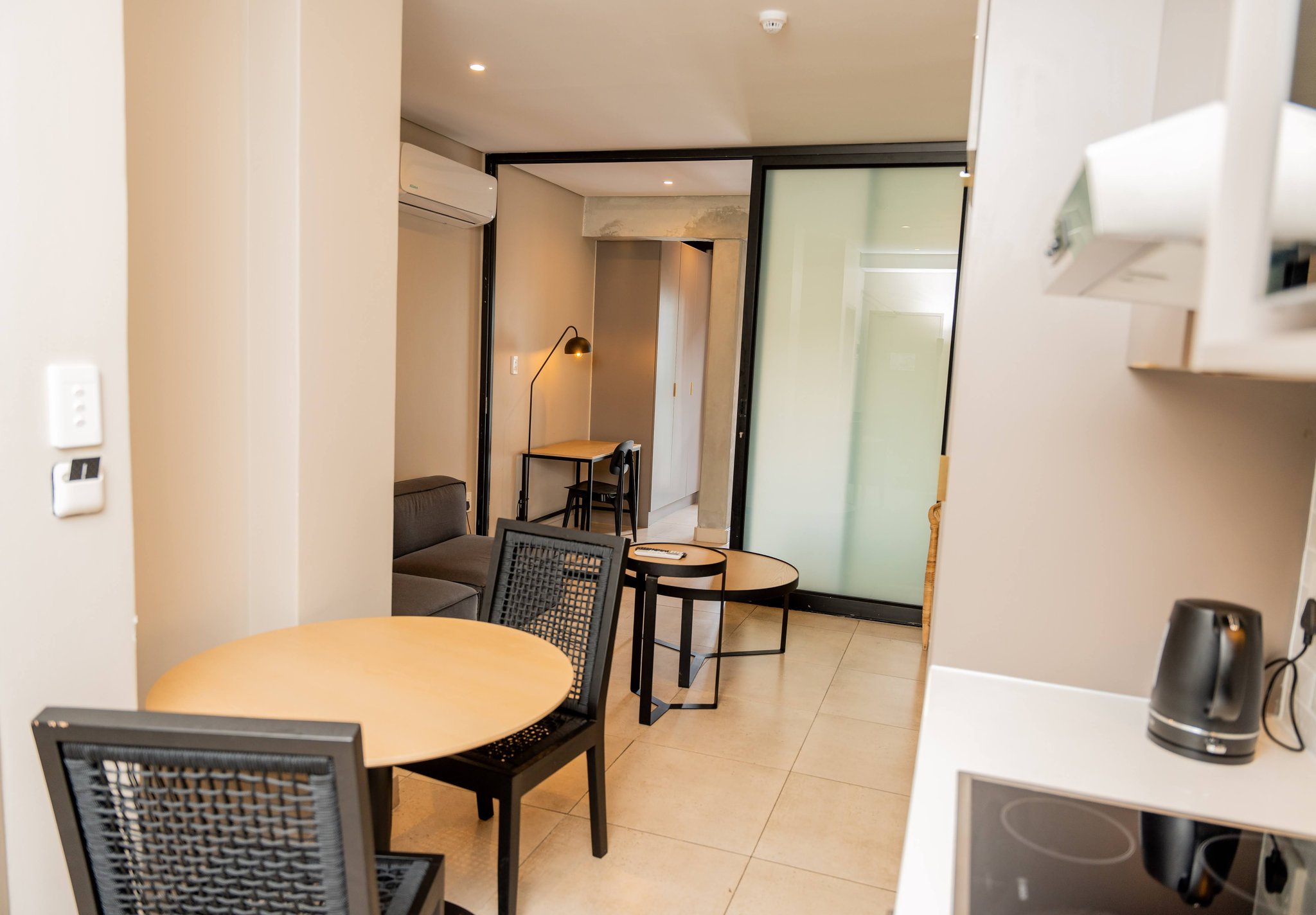 One_Bedroom_Suite_Balcony_2_S