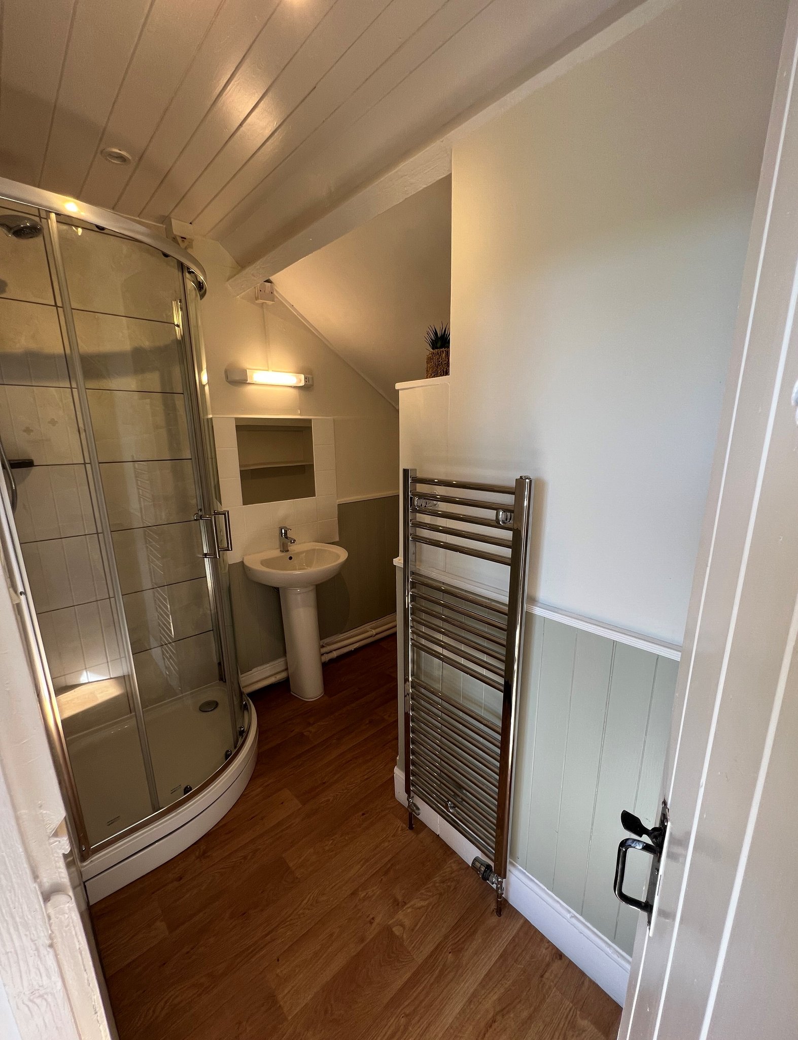 Cottage_Bathroom_S