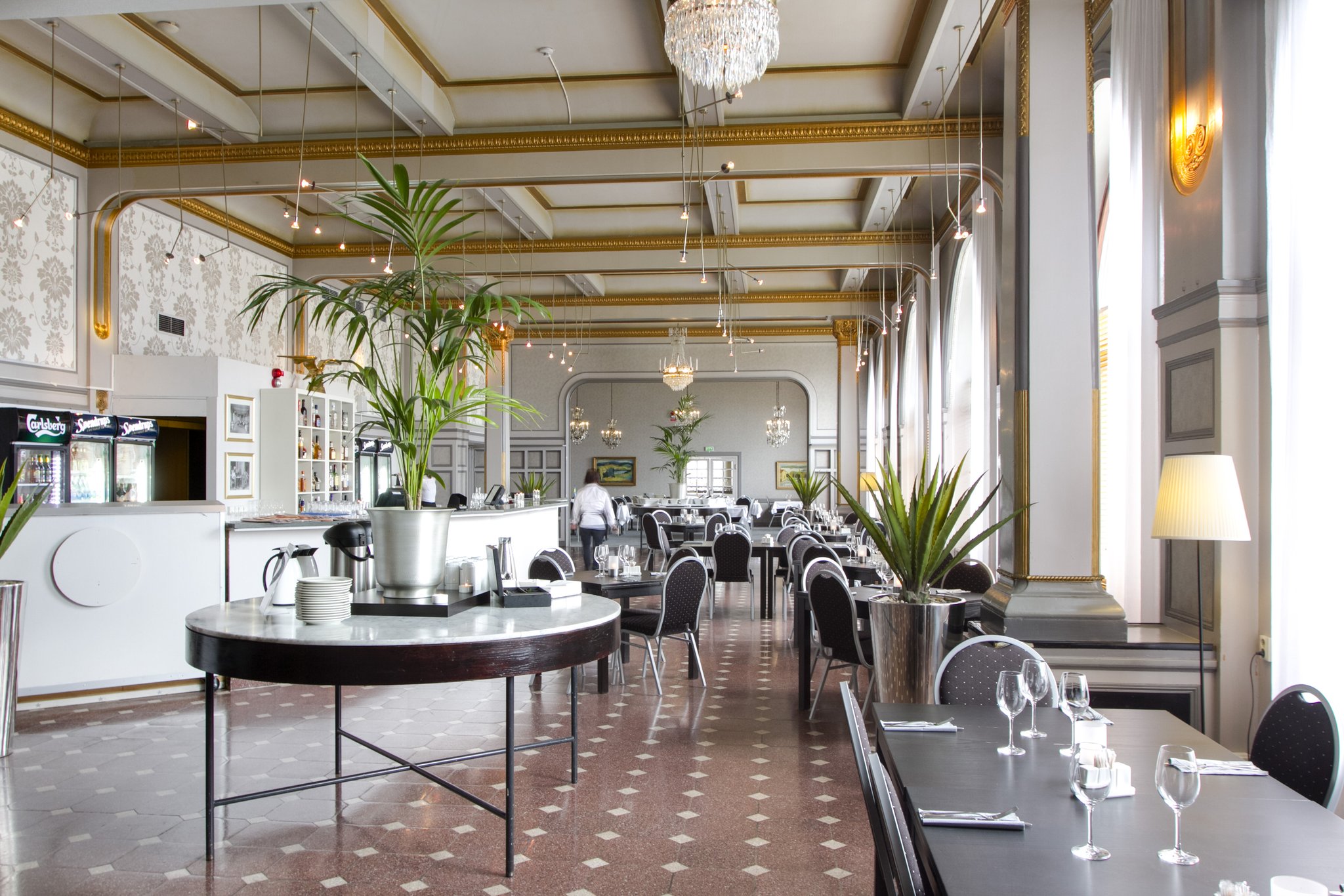 Restaurant-00_S
