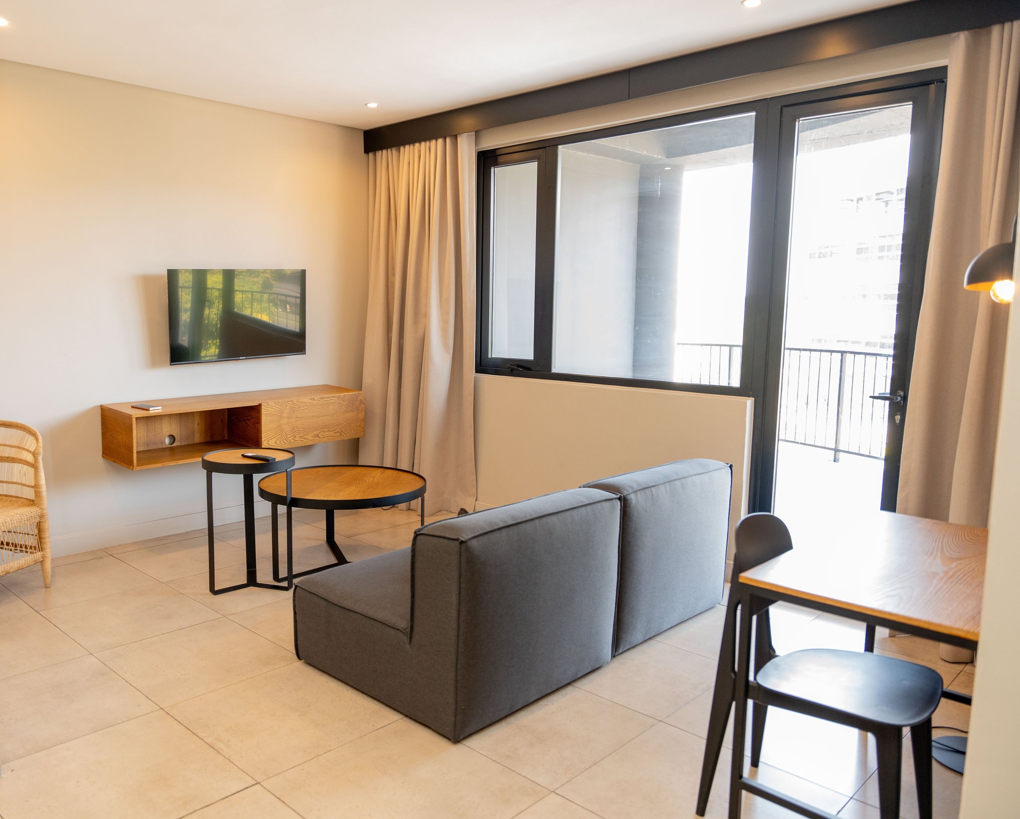 One_Bedroom_Suite_Terrace_1_S