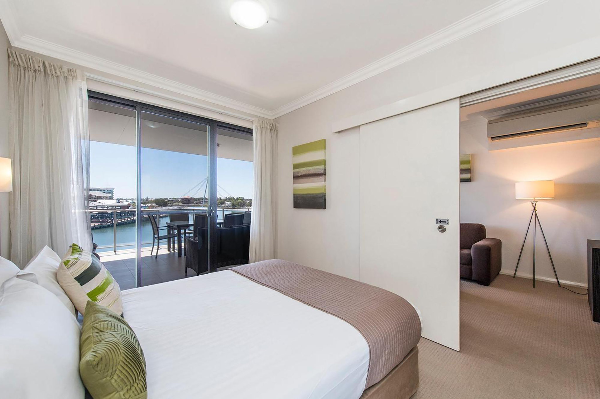 One_Bed_Superior-Two_Bed_Marina_View_Apartment2_S