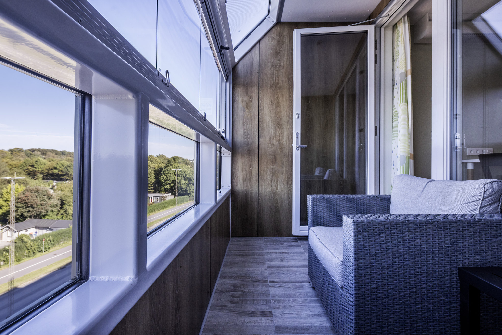 Family_studio_with_balcony-02_S