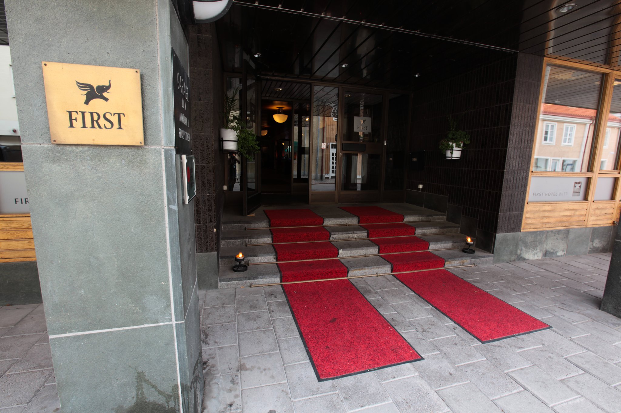 4413_entrance-first-hotel-witt-kalmar_S