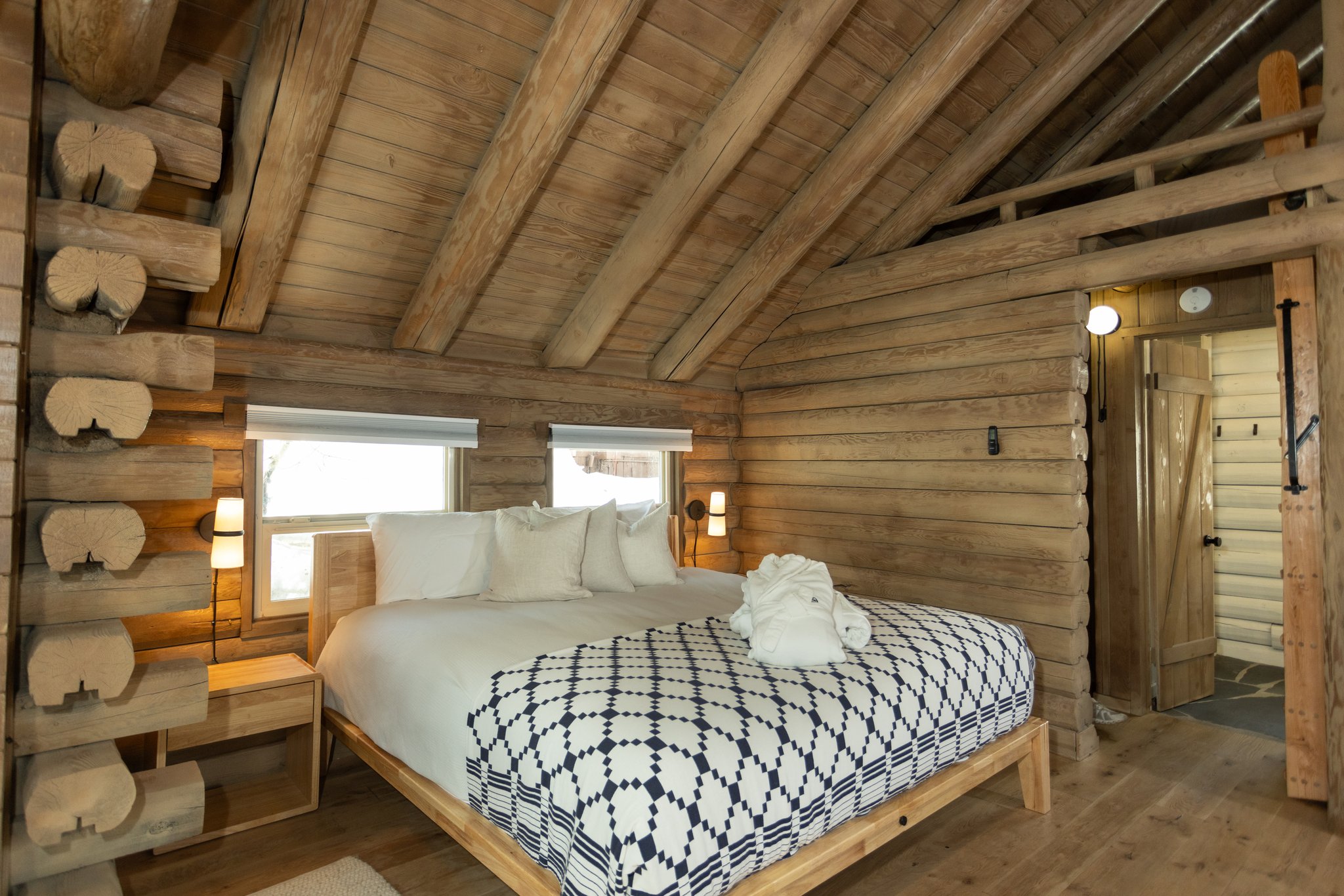 Sheepherder_downstairs_bedroom_S