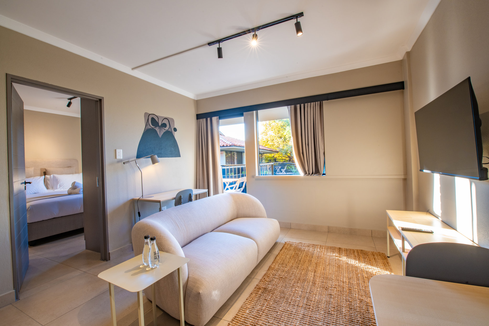 one_bed_balcony-00_S