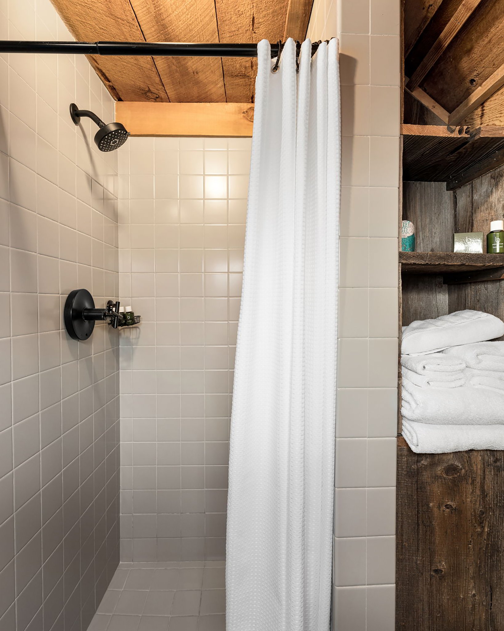 Johans_Bathroom_S