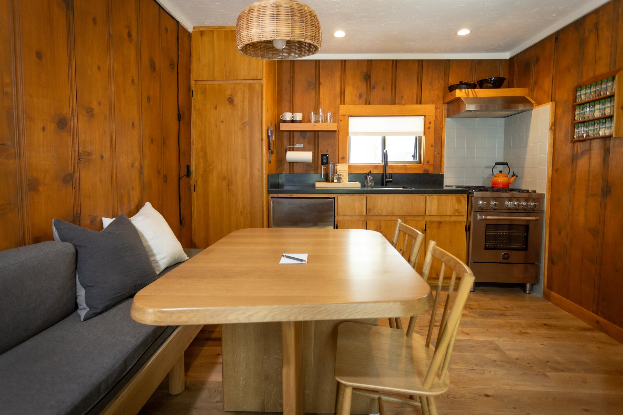 Cedar_dining_S