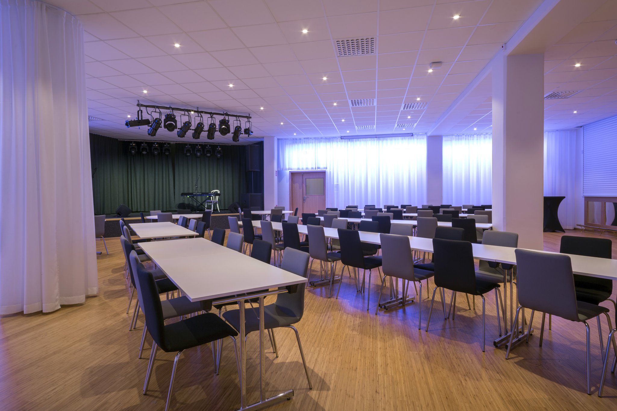 Conference-05_S