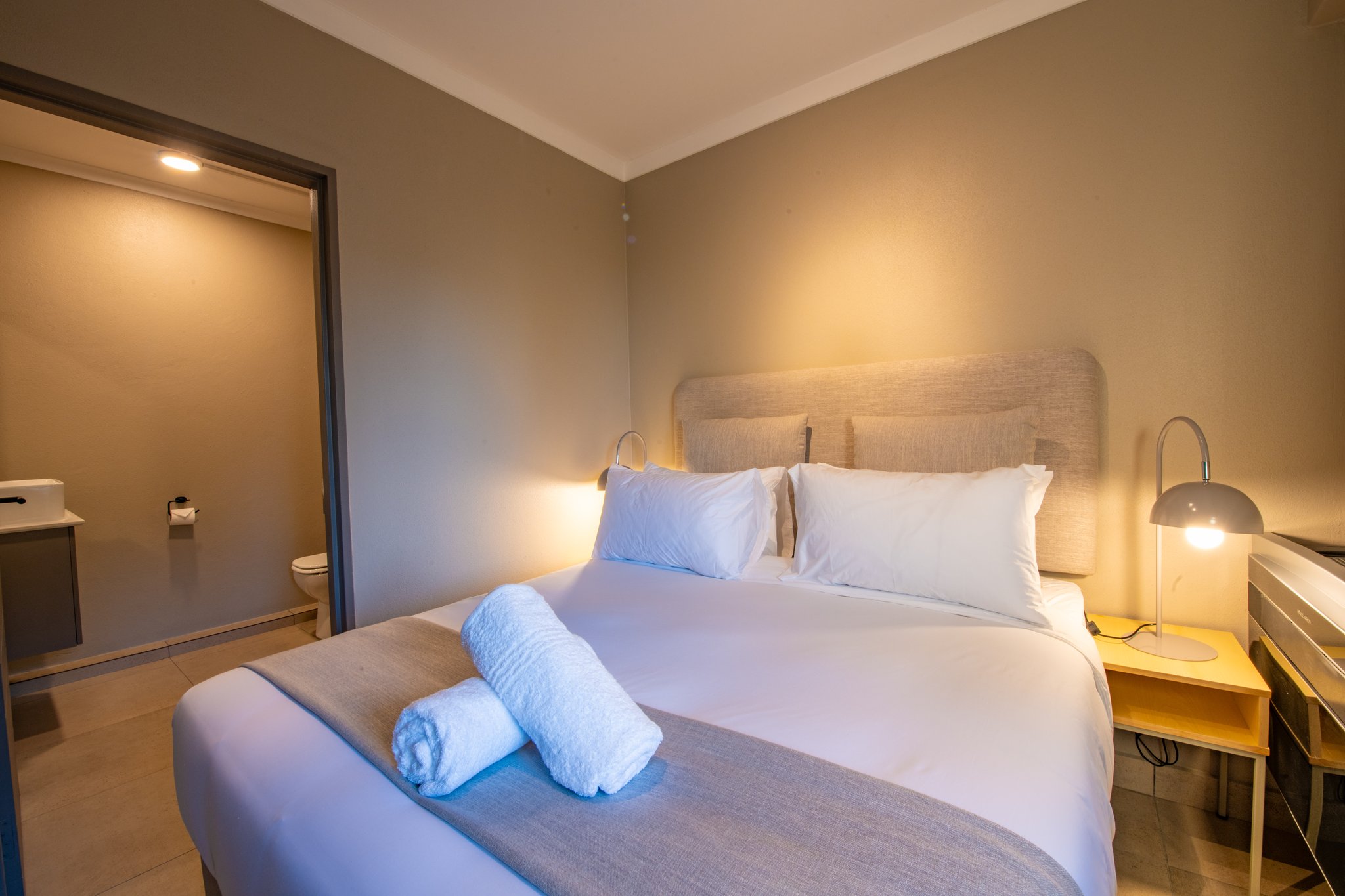 one_bed_balcony-04_S