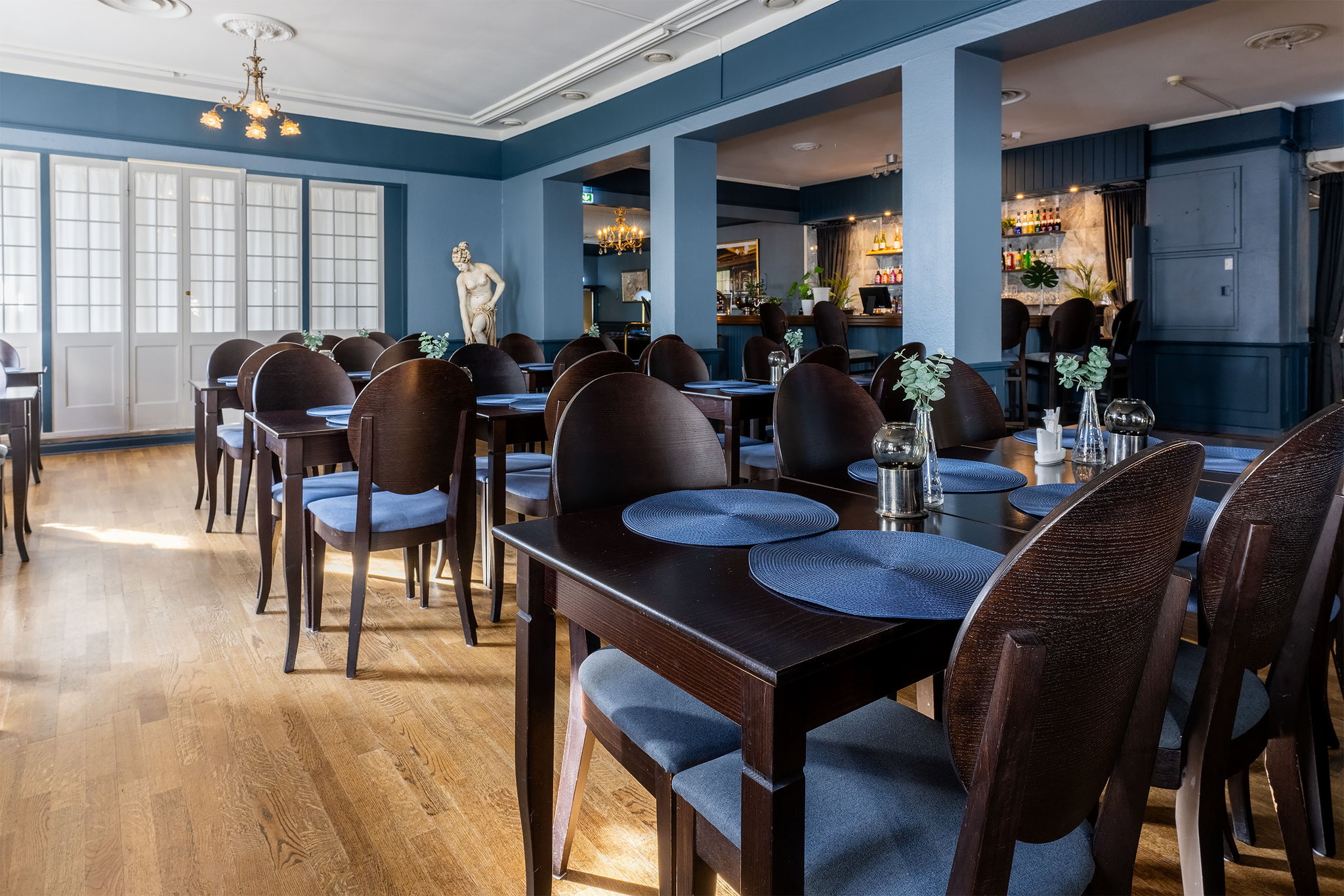 Restaurant-01_S
